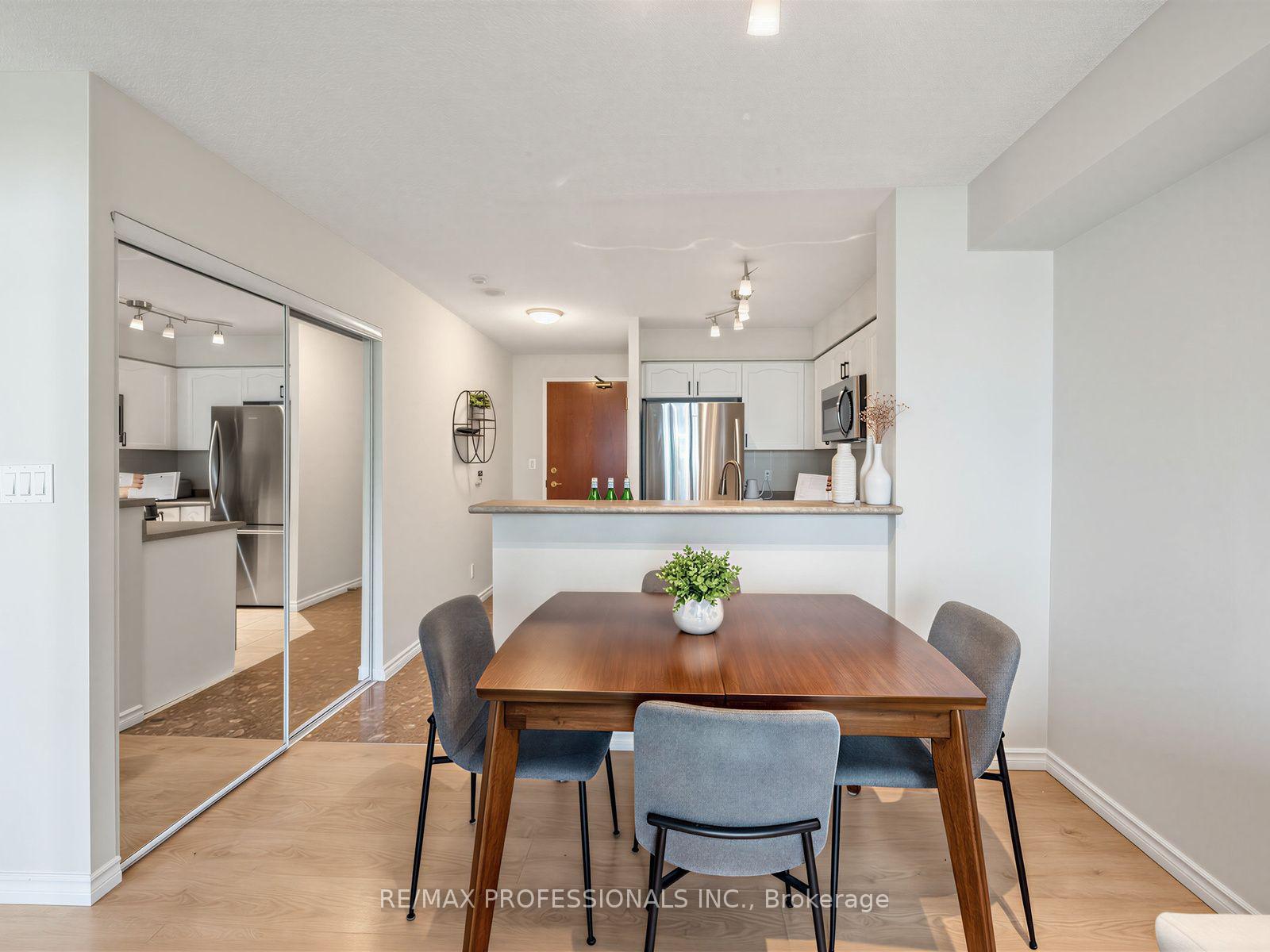 Photo 9 of Unit 509, 7 Michael Power Place, Etobicoke, Islington-City Centre West — HOMEH