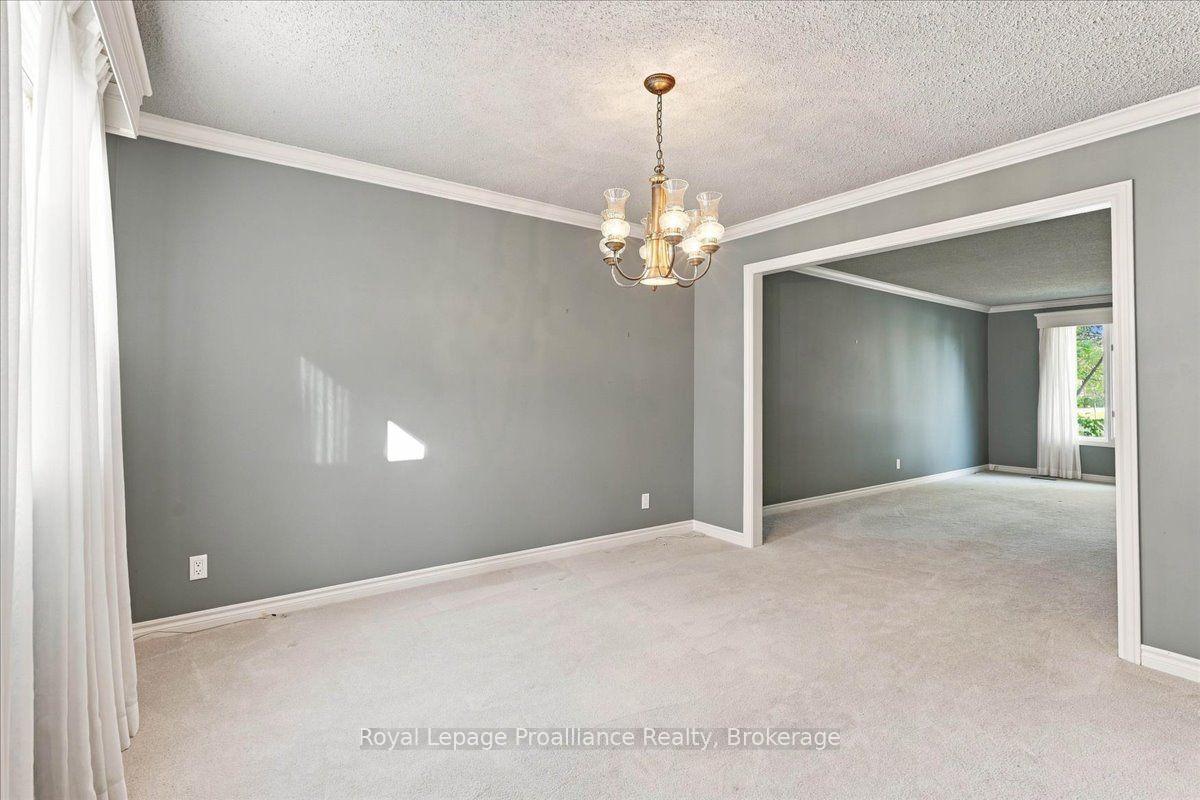 Photo 9 of 125 Tracey Park Drive, Belleville, Belleville Ward — HOMEH