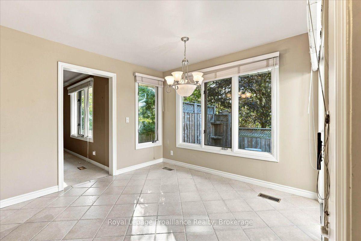 Photo 10 of 125 Tracey Park Drive, Belleville, Belleville Ward — HOMEH
