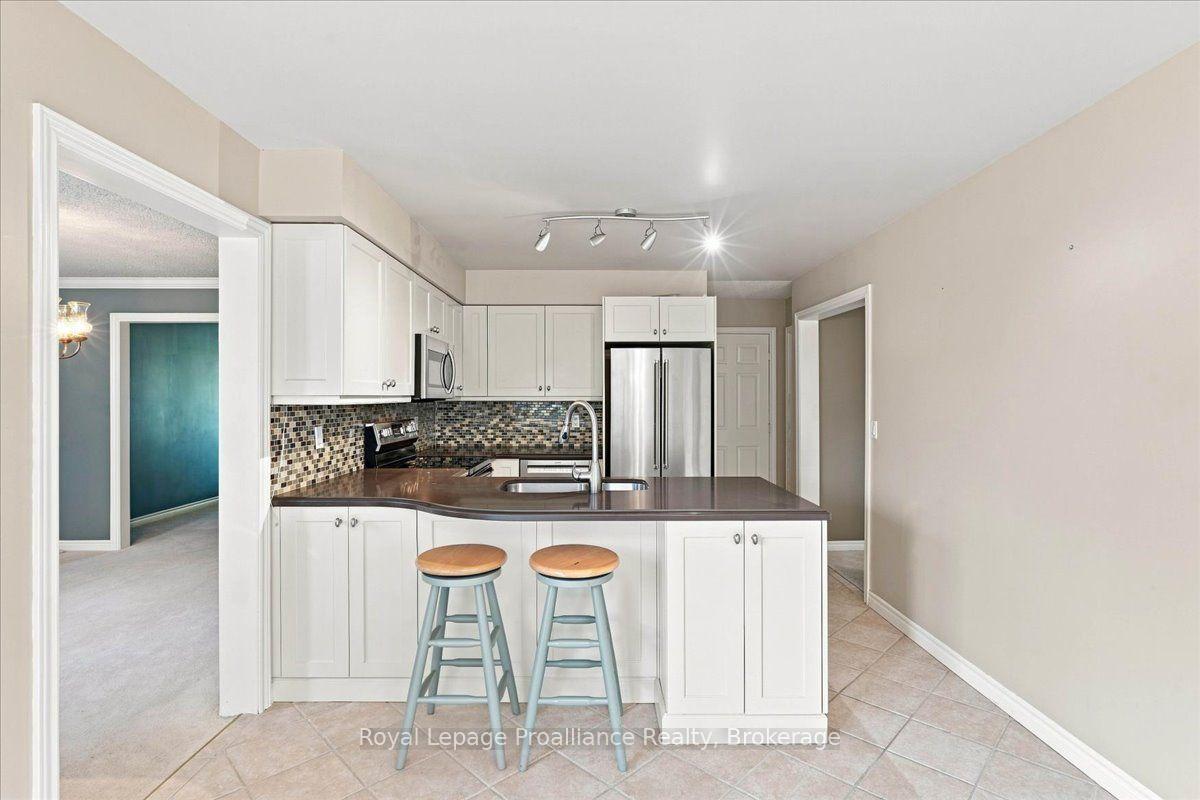 Photo 12 of 125 Tracey Park Drive, Belleville, Belleville Ward — HOMEH