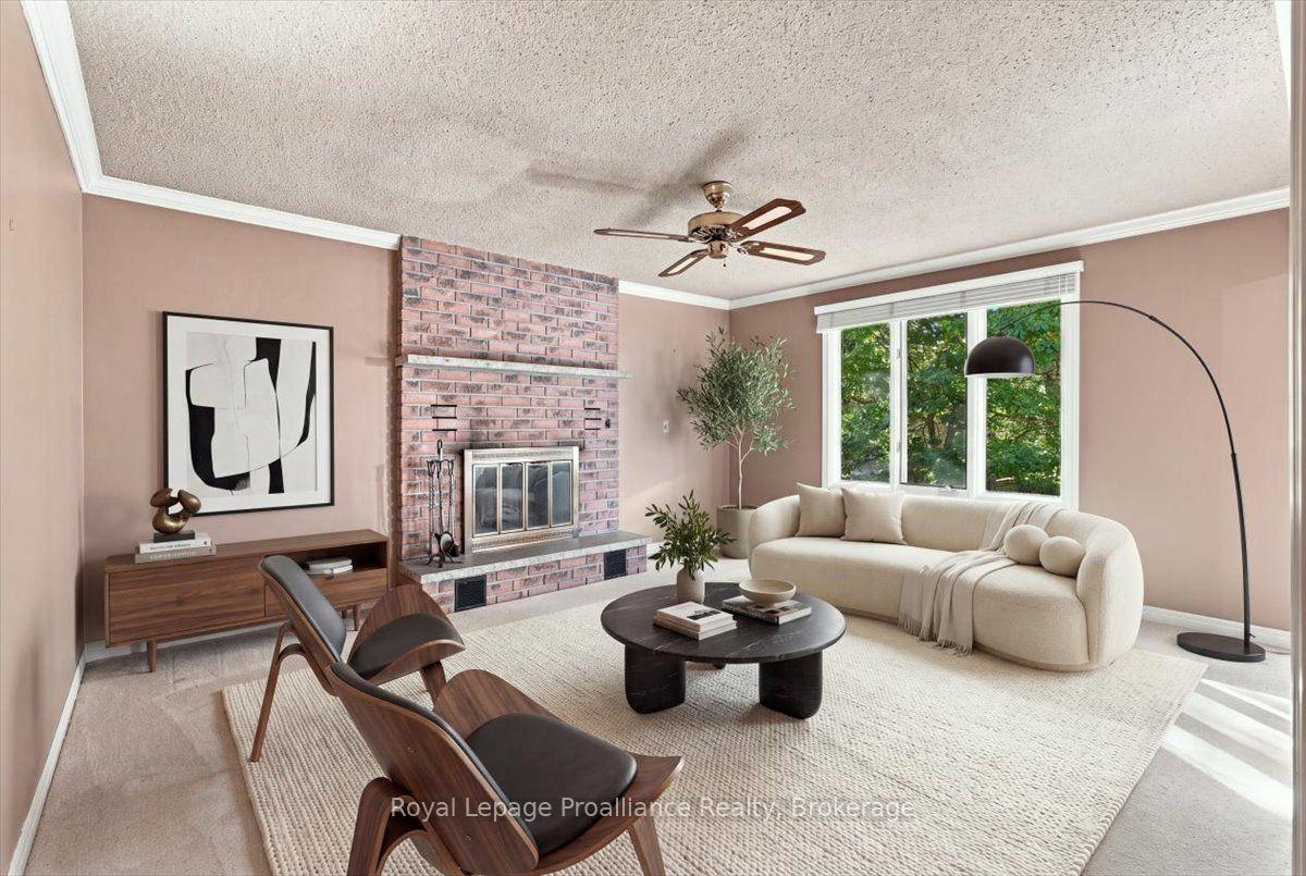 Photo 16 of 125 Tracey Park Drive, Belleville, Belleville Ward — HOMEH