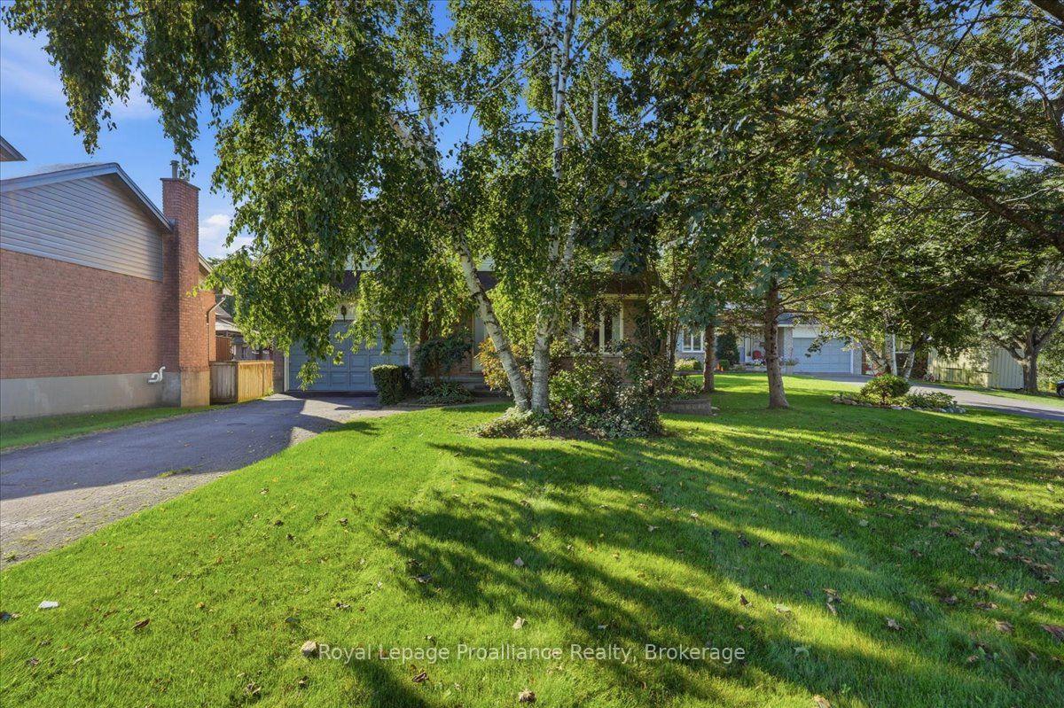 Photo 36 of 125 Tracey Park Drive, Belleville, Belleville Ward — HOMEH