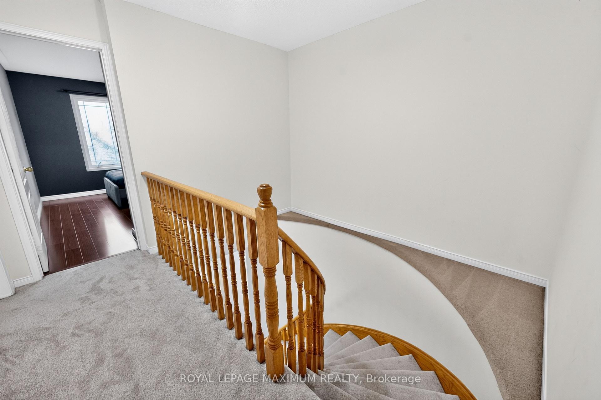 Photo 19 of 35 Marshview Avenue, Aurora, Bayview Northeast — HOMEH