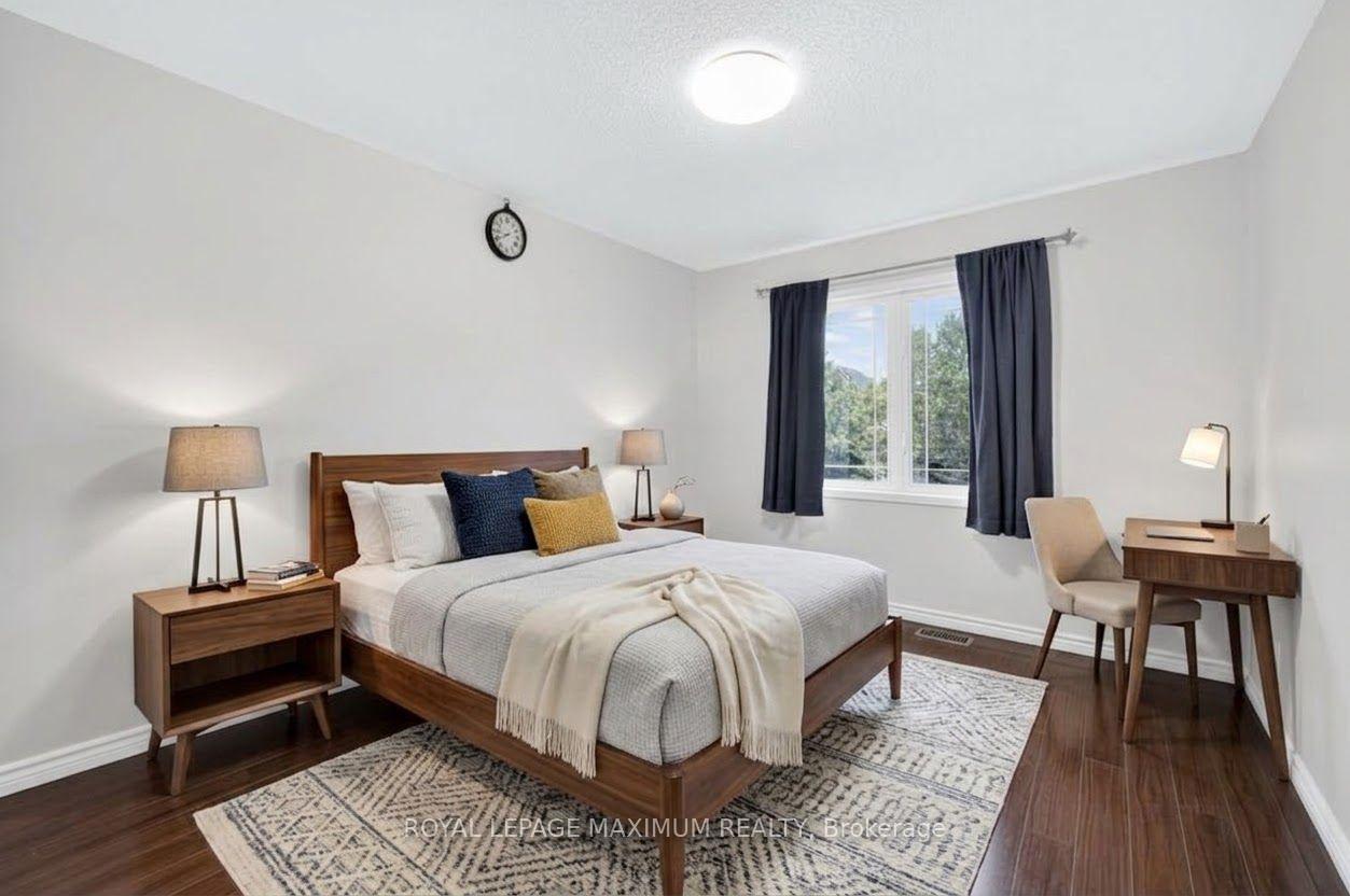 Photo 28 of 35 Marshview Avenue, Aurora, Bayview Northeast — HOMEH