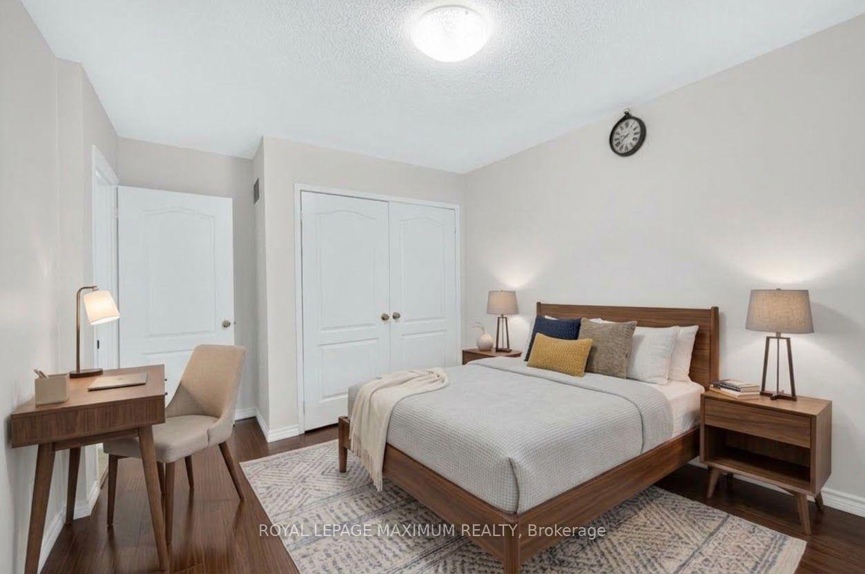 Photo 30 of 35 Marshview Avenue, Aurora, Bayview Northeast — HOMEH