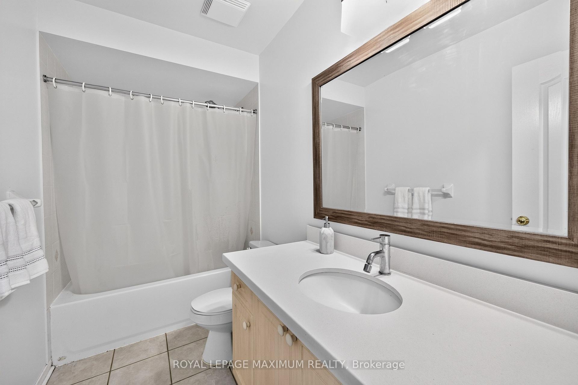 Photo 31 of 35 Marshview Avenue, Aurora, Bayview Northeast — HOMEH