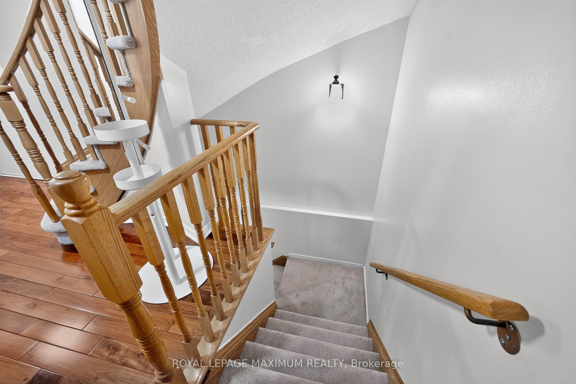 Photo 32 of 35 Marshview Avenue, Aurora, Bayview Northeast — HOMEH