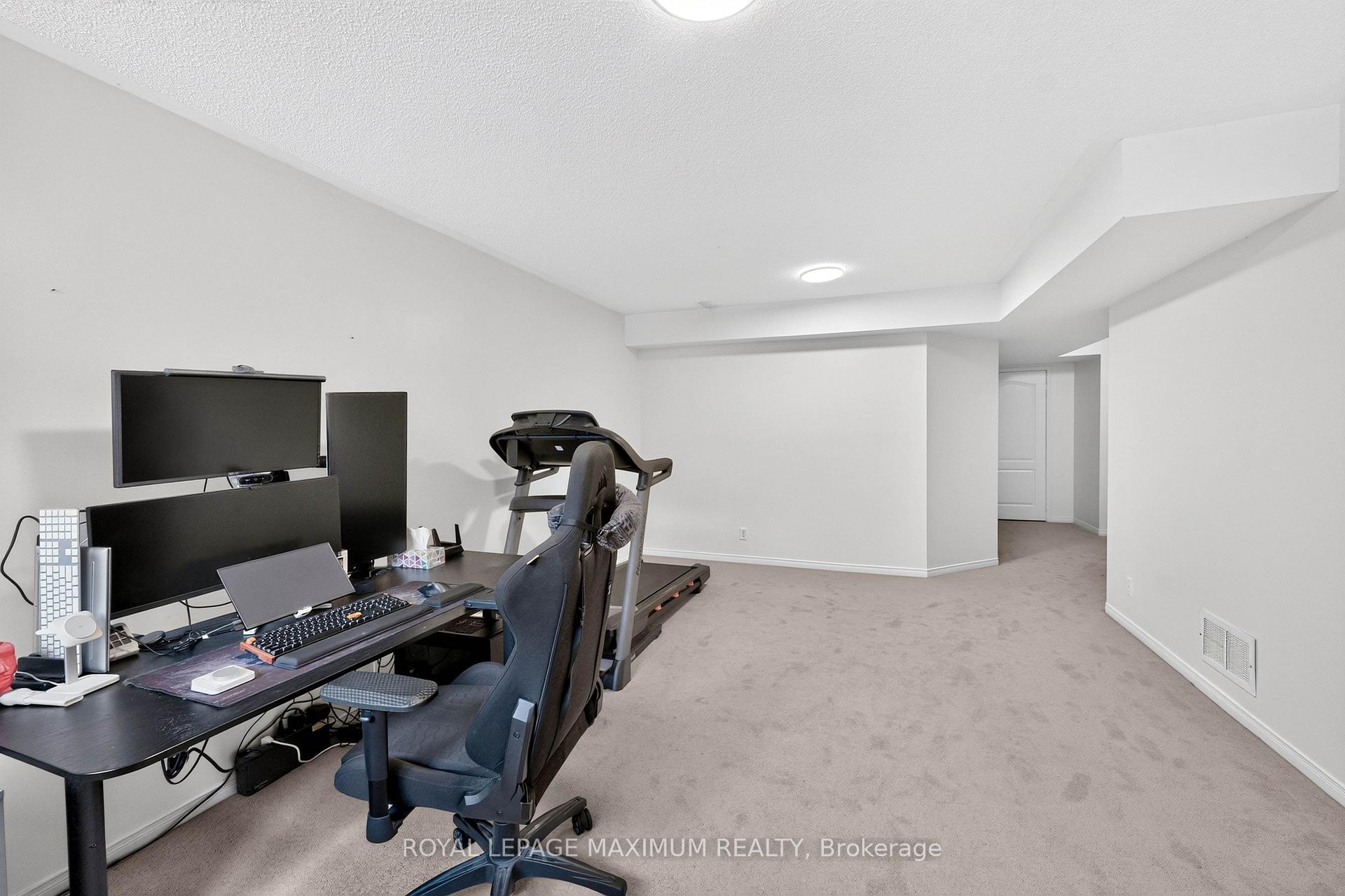 Photo 35 of 35 Marshview Avenue, Aurora, Bayview Northeast — HOMEH