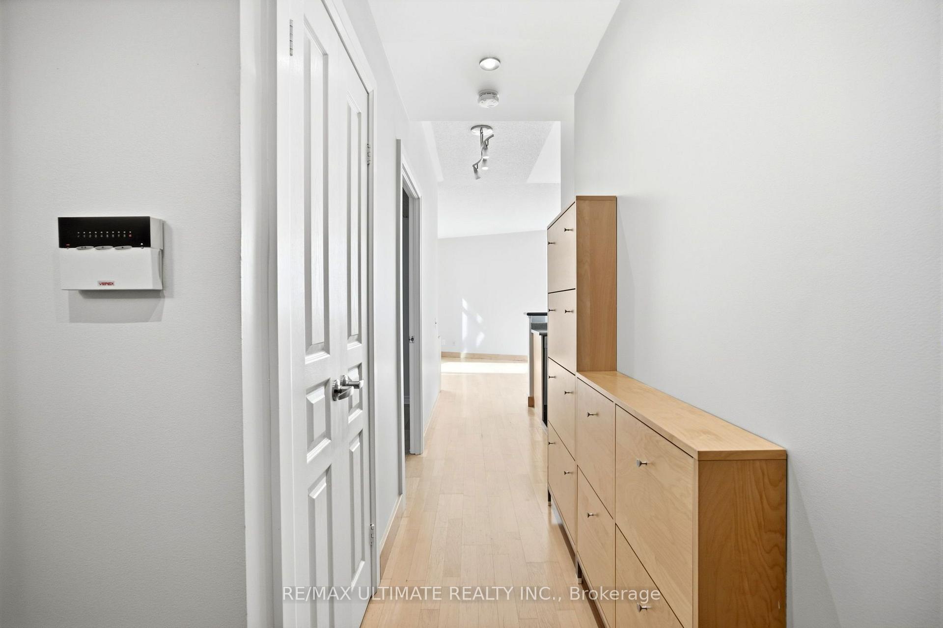 Photo 9 of Unit 1113, 5 Marine Parade Drive, Etobicoke, Mimico — HOMEH