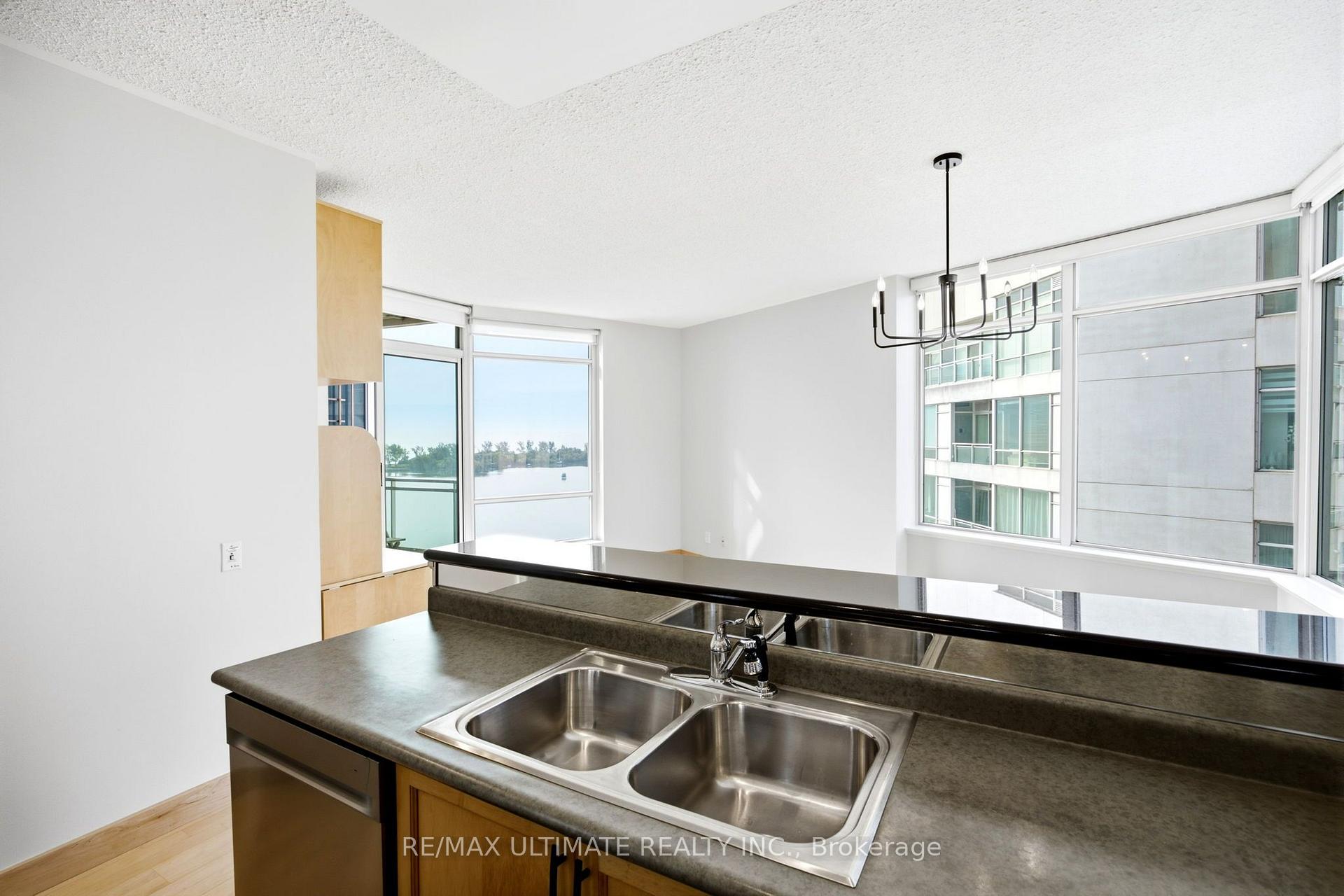 Photo 11 of Unit 1113, 5 Marine Parade Drive, Etobicoke, Mimico — HOMEH