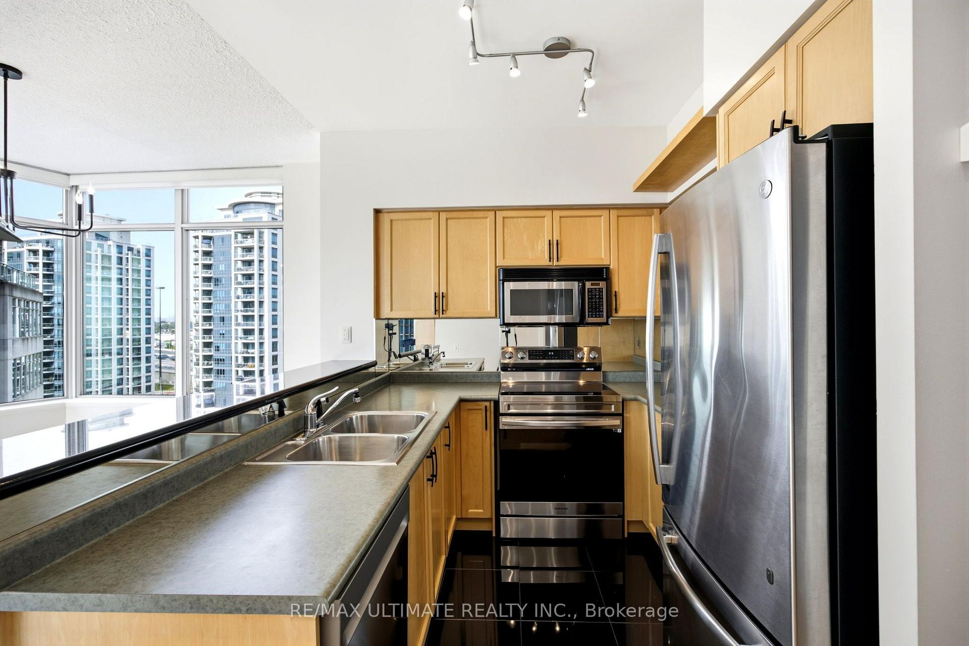 Photo 12 of Unit 1113, 5 Marine Parade Drive, Etobicoke, Mimico — HOMEH