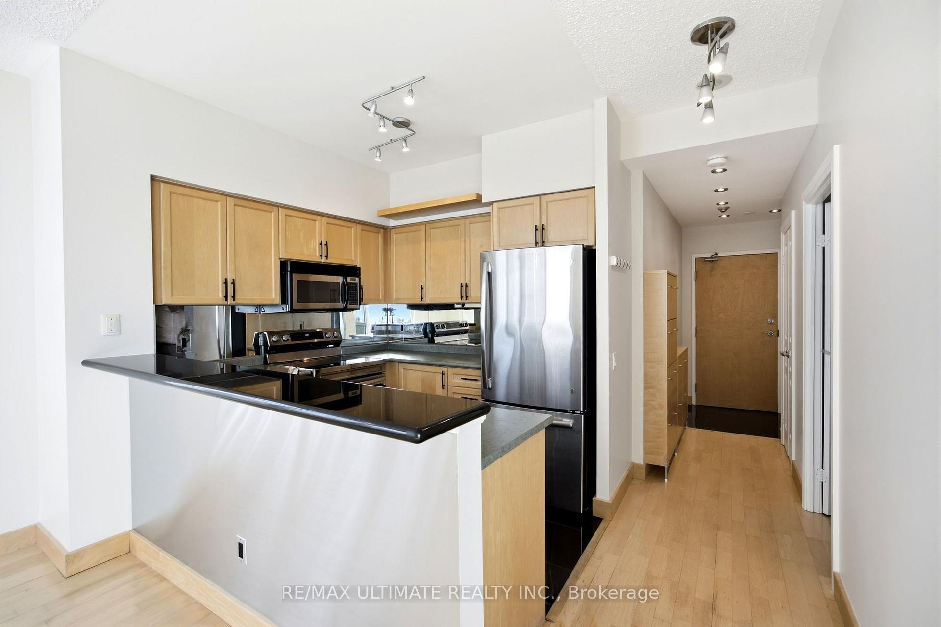 Photo 13 of Unit 1113, 5 Marine Parade Drive, Etobicoke, Mimico — HOMEH