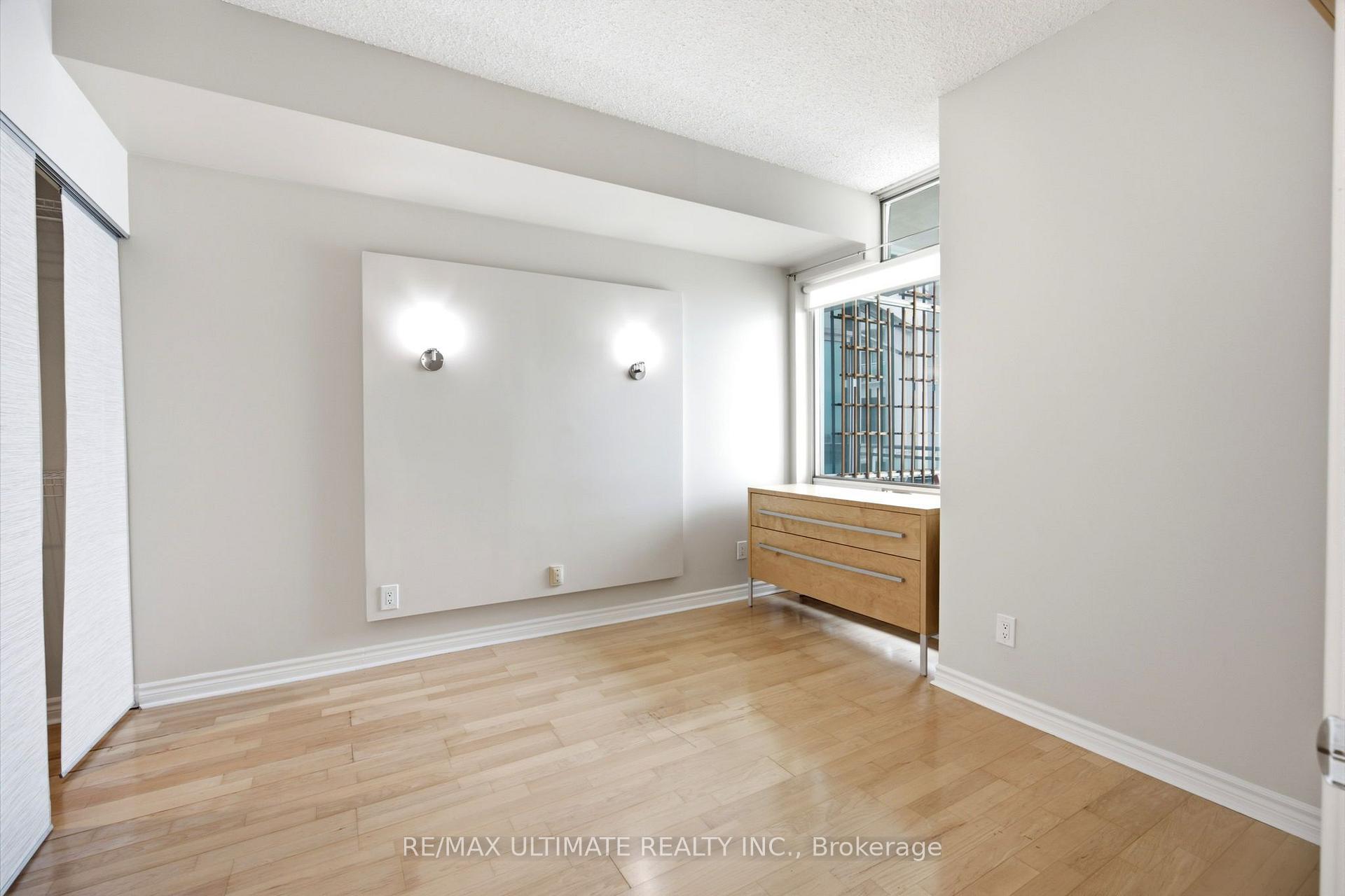 Photo 25 of Unit 1113, 5 Marine Parade Drive, Etobicoke, Mimico — HOMEH
