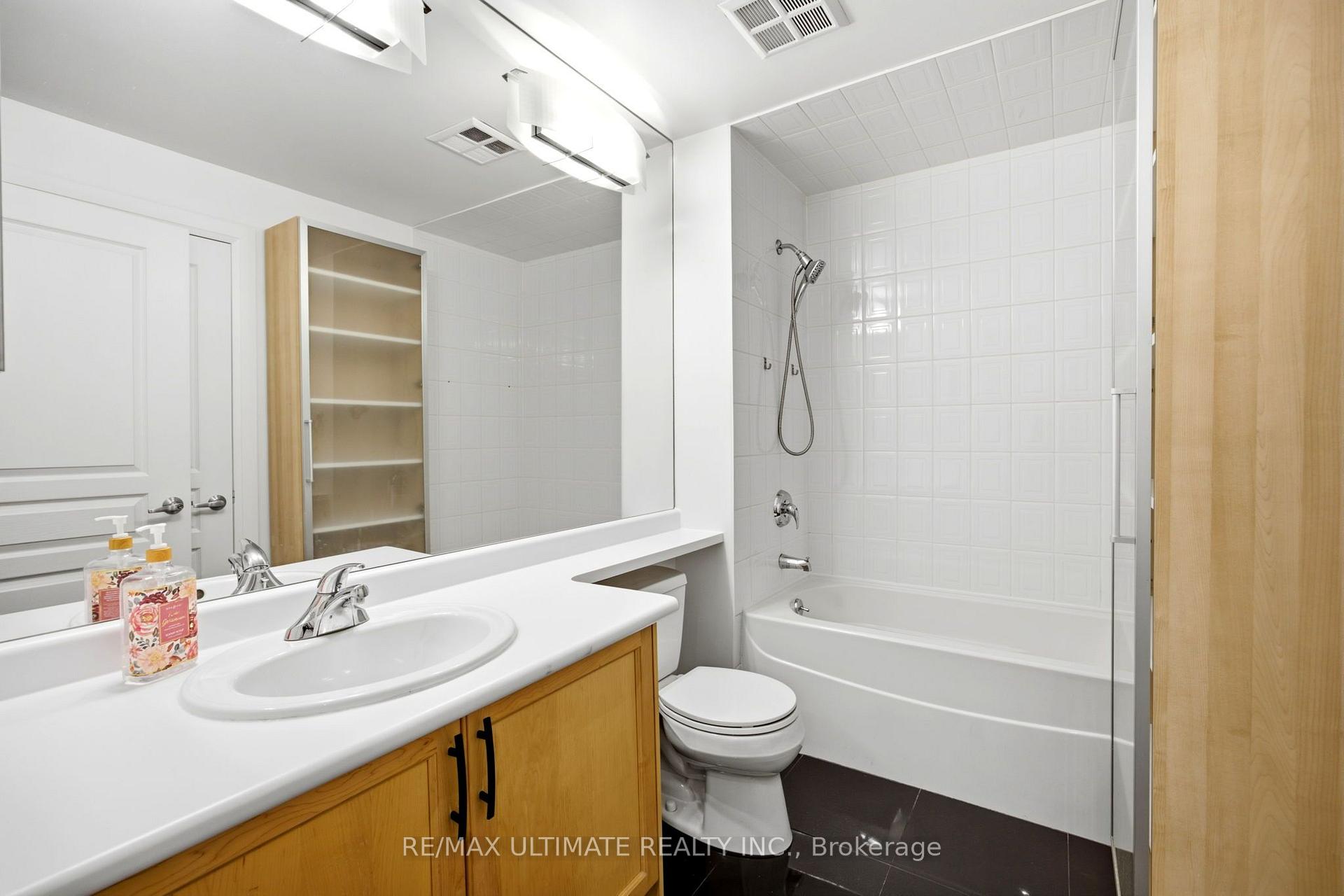 Photo 29 of Unit 1113, 5 Marine Parade Drive, Etobicoke, Mimico — HOMEH