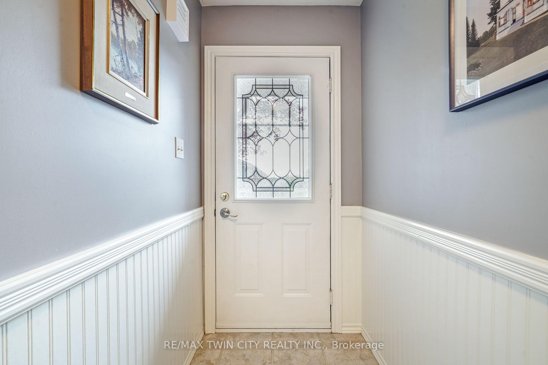 Photo 5 of Unit 9, 24 Griffiths Drive, Brant, Paris — HOMEH