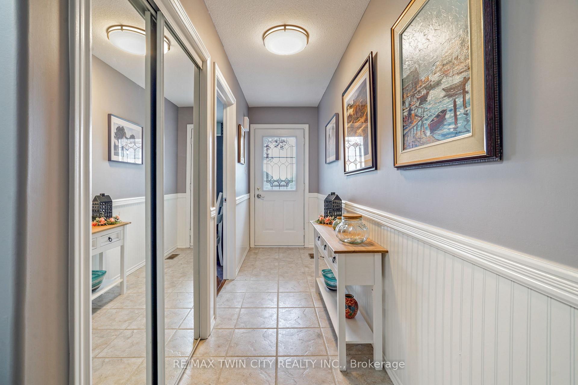 Photo 6 of Unit 9, 24 Griffiths Drive, Brant, Paris — HOMEH