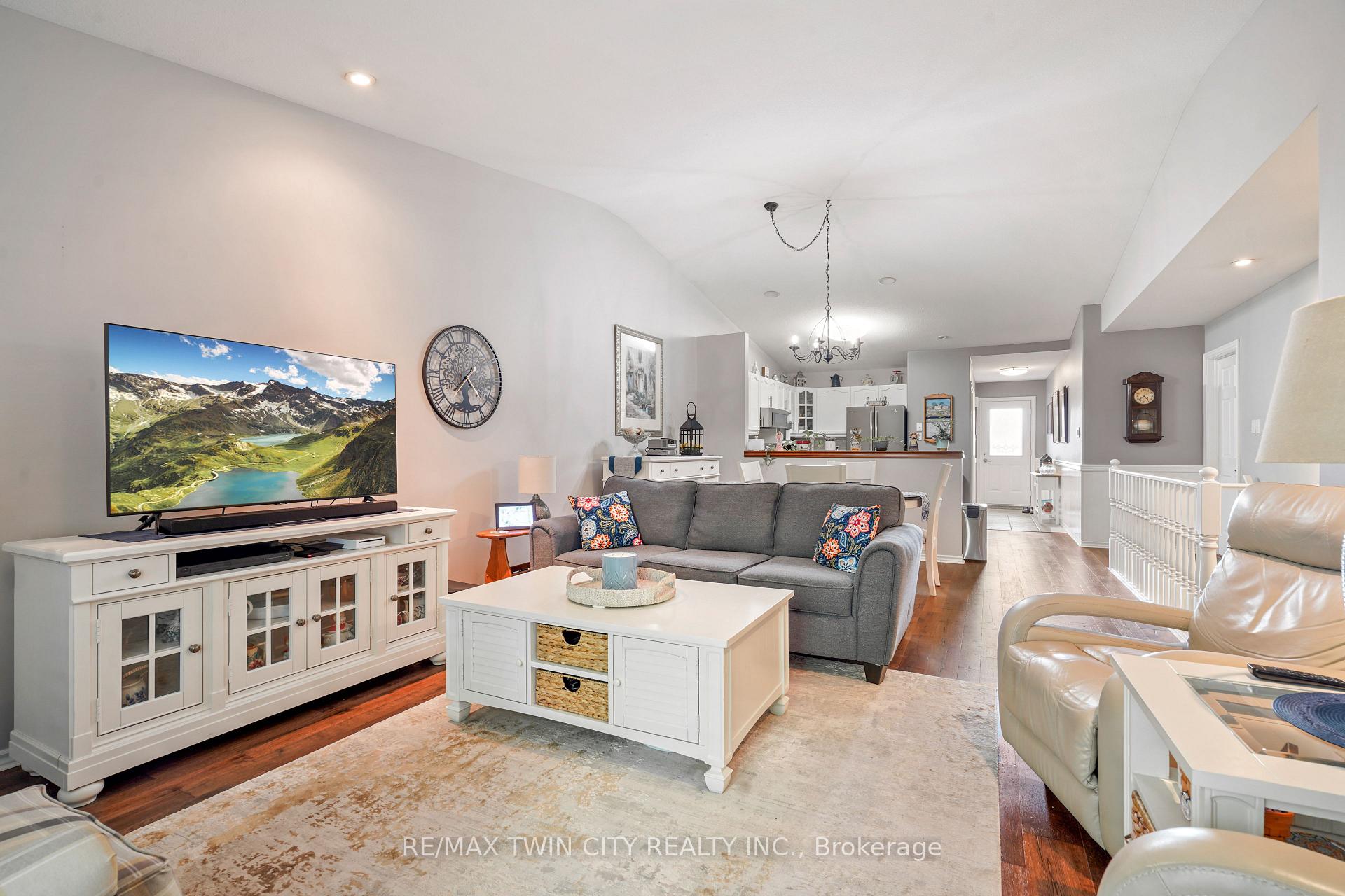 Photo 14 of Unit 9, 24 Griffiths Drive, Brant, Paris — HOMEH