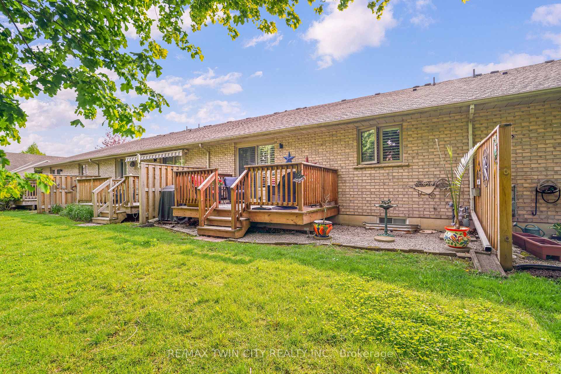 Photo 34 of Unit 9, 24 Griffiths Drive, Brant, Paris — HOMEH