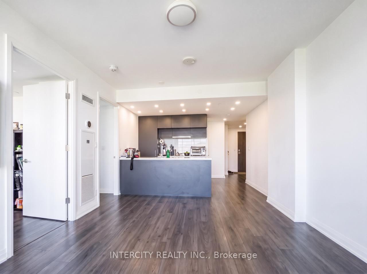 Photo 6 of Unit 1608, 99 Foxbar Road, Toronto, Yonge-St. Clair — HOMEH