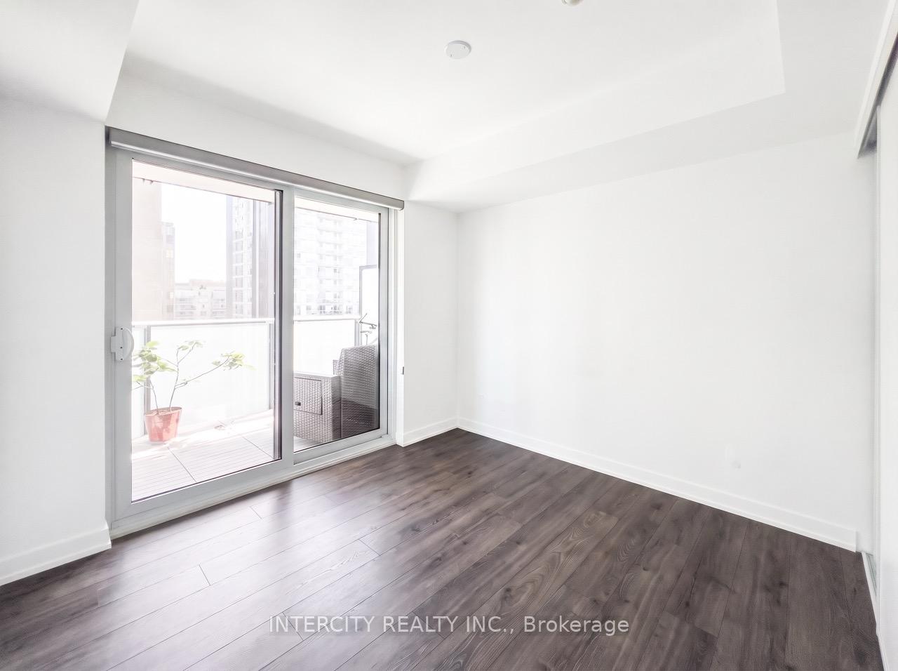 Photo 8 of Unit 1608, 99 Foxbar Road, Toronto, Yonge-St. Clair — HOMEH
