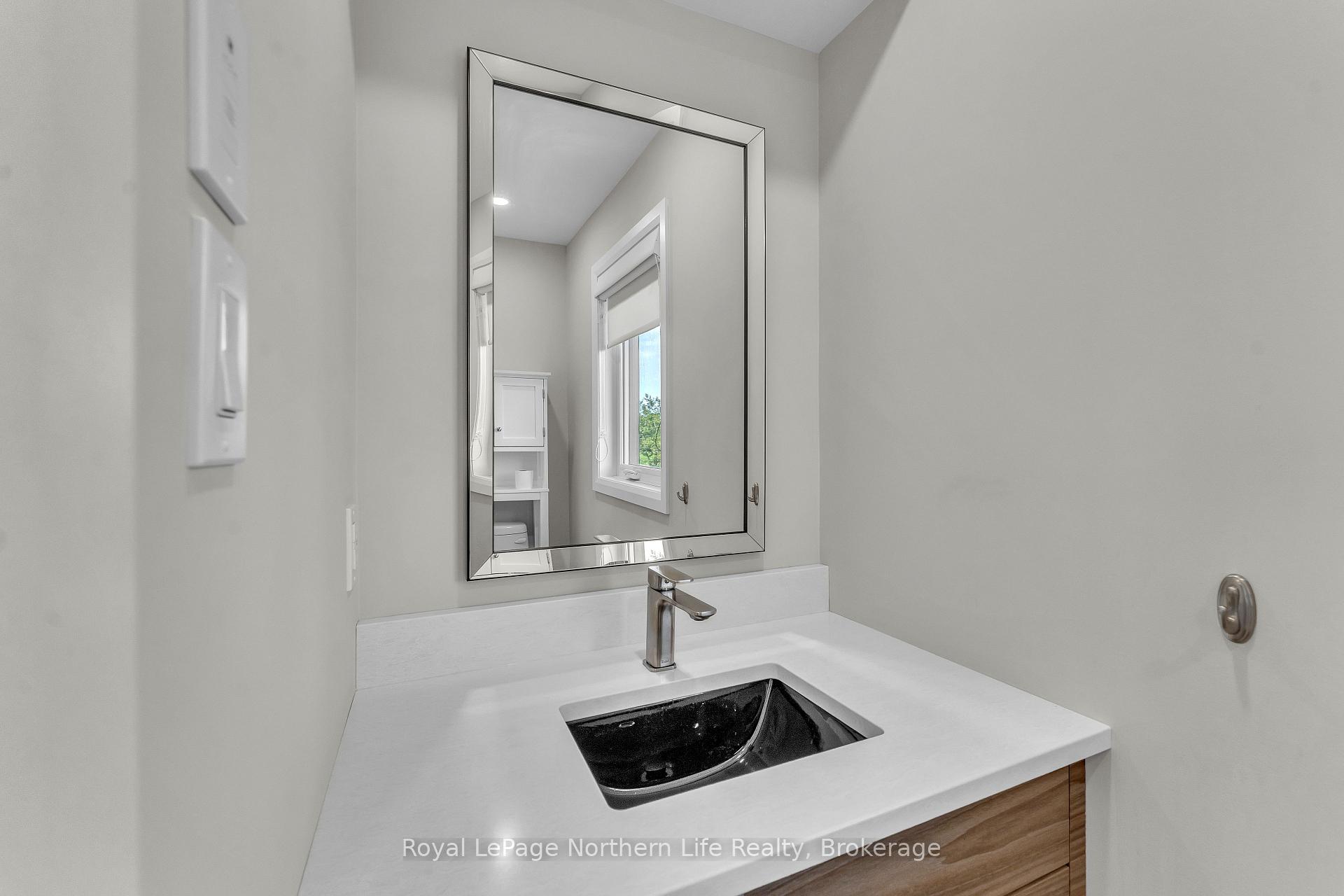 Photo 11 of 9 Silver Maple Lane, North Bay, Airport — HOMEH