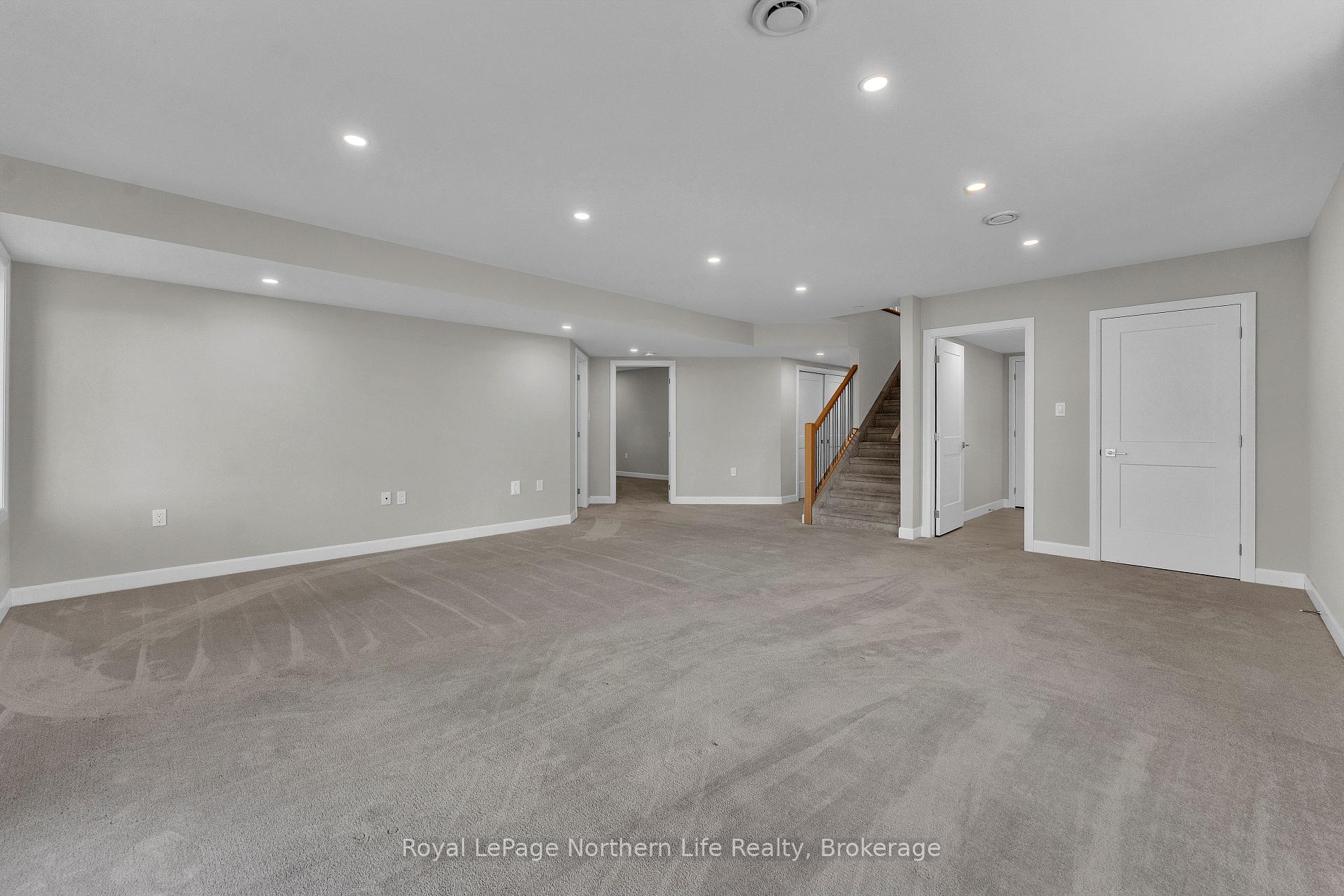 Photo 35 of 9 Silver Maple Lane, North Bay, Airport — HOMEH