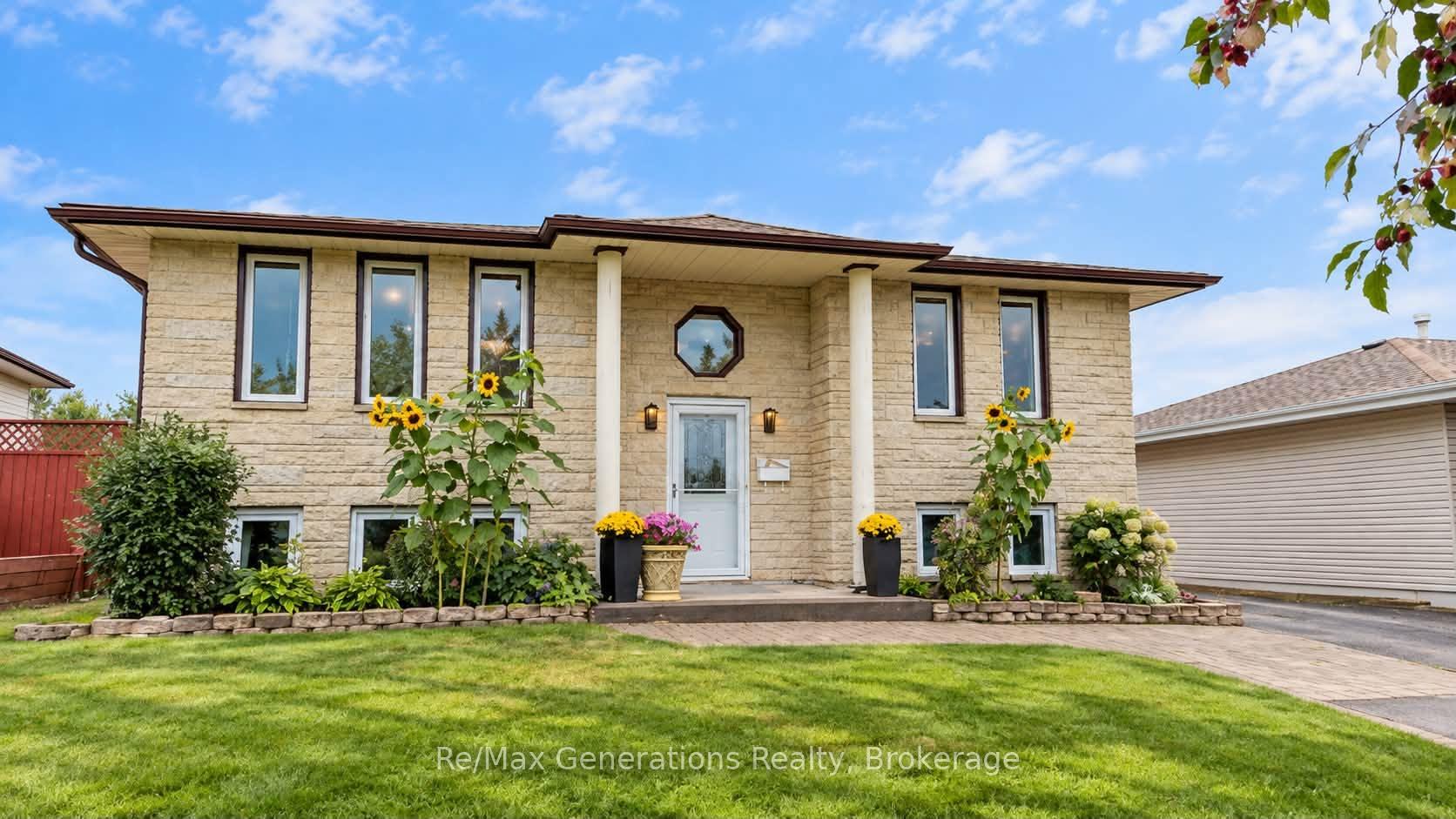 Photo 1 of 151 Iris Crescent, Thunder Bay, Dawson Heights — HOMEH