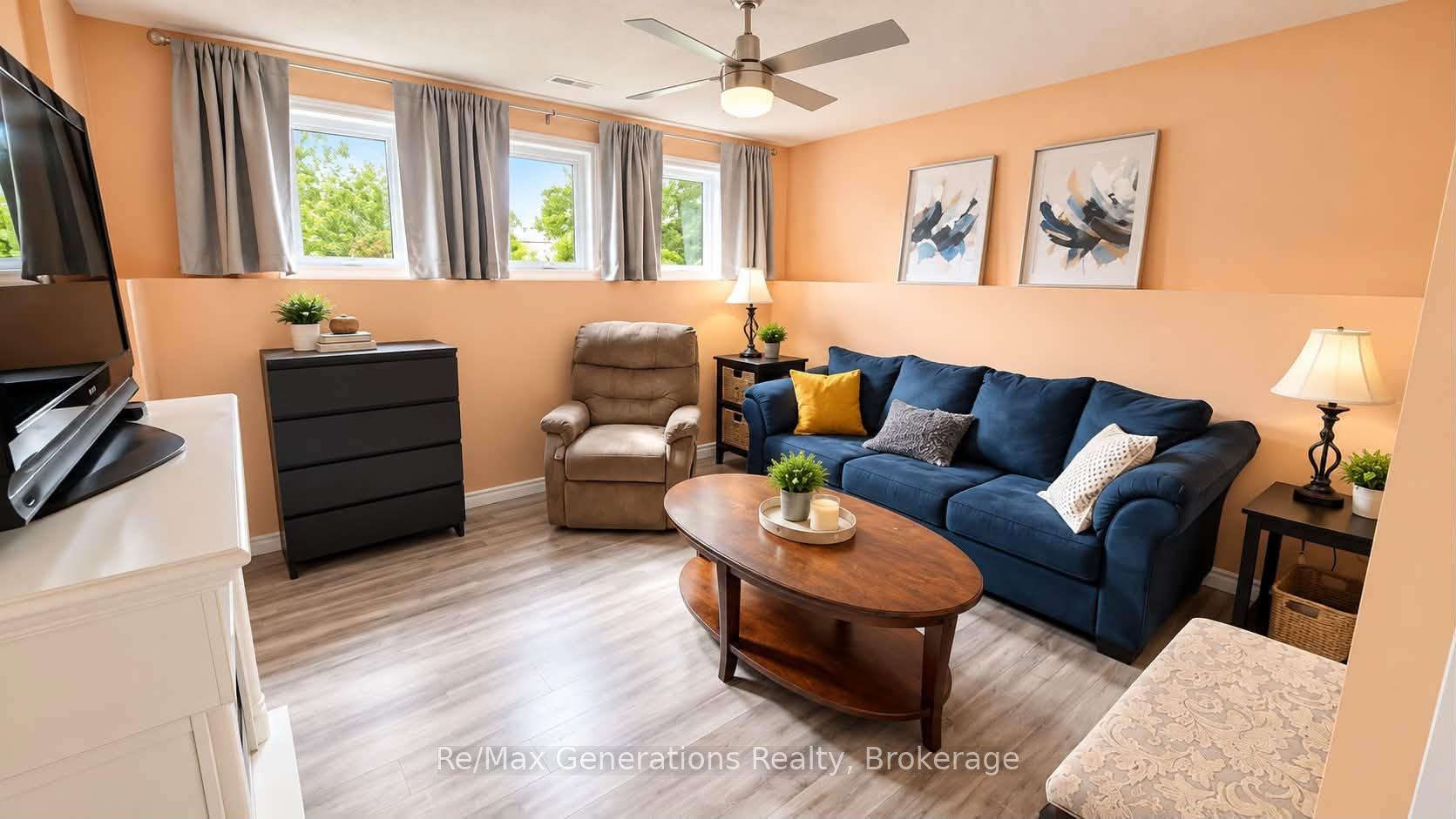 Photo 18 of 151 Iris Crescent, Thunder Bay, Dawson Heights — HOMEH