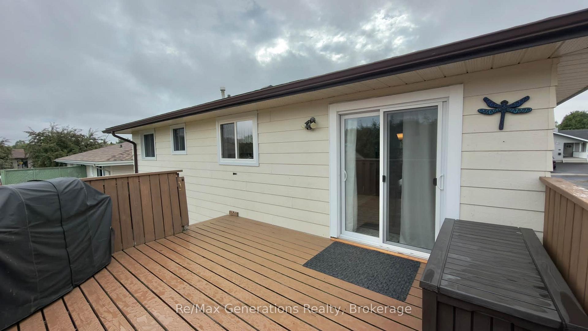 Photo 27 of 151 Iris Crescent, Thunder Bay, Dawson Heights — HOMEH