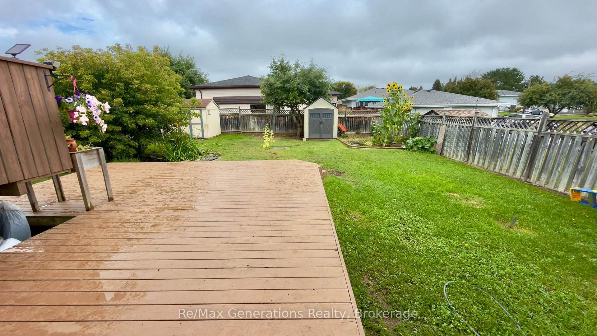 Photo 31 of 151 Iris Crescent, Thunder Bay, Dawson Heights — HOMEH