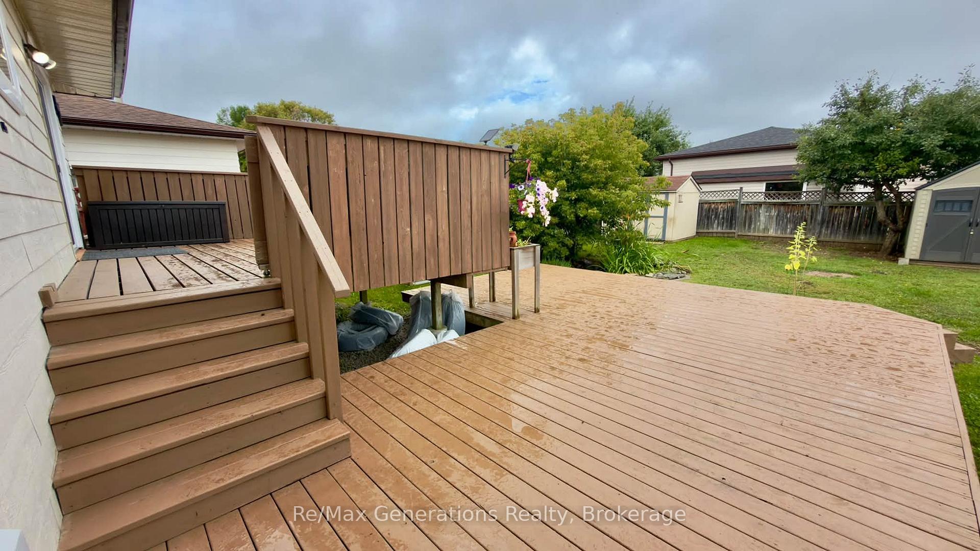 Photo 34 of 151 Iris Crescent, Thunder Bay, Dawson Heights — HOMEH