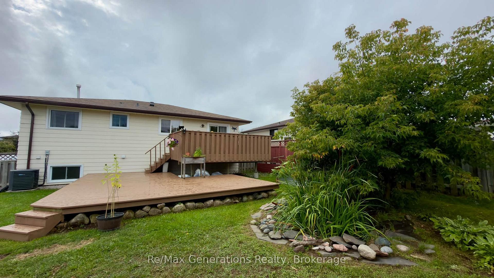 Photo 35 of 151 Iris Crescent, Thunder Bay, Dawson Heights — HOMEH