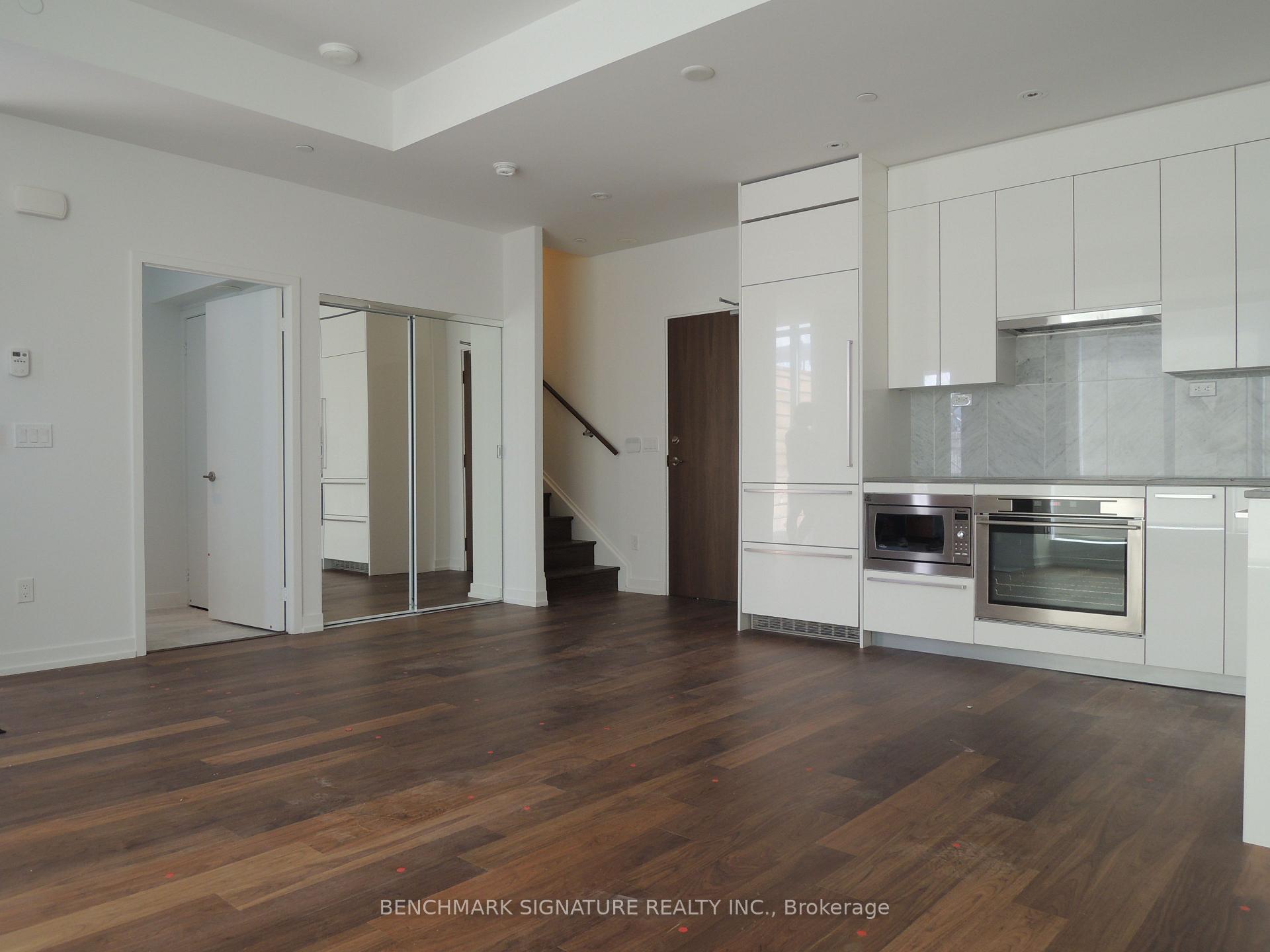 Photo 7 of Unit TH16, 113 McMahon Drive, North York, Bayview Village — HOMEH