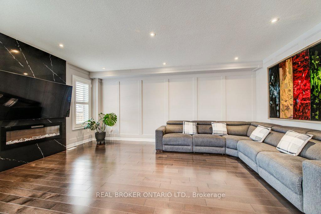 Photo 13 of 192 Woolwich Street S, Woolwich, Breslau — HOMEH