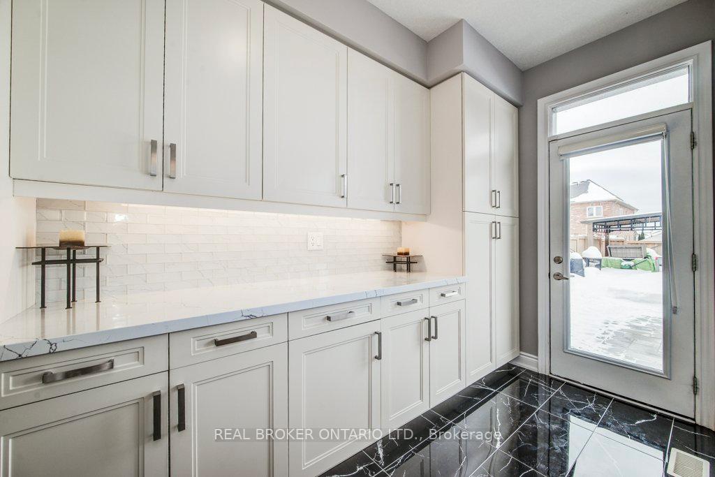 Photo 21 of 192 Woolwich Street S, Woolwich, Breslau — HOMEH