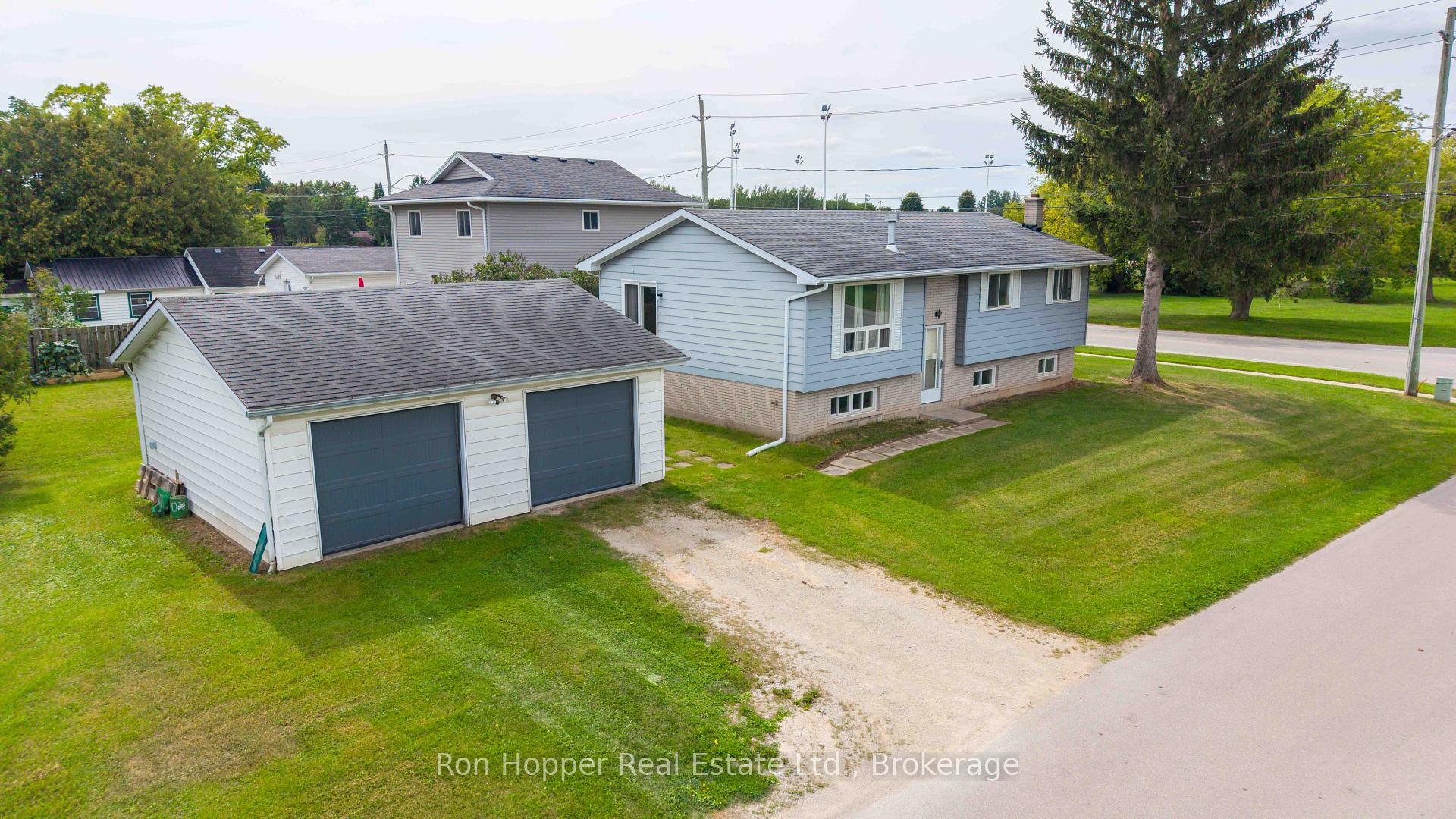 Photo 2 of 1885 9th Avenue E, Owen Sound — HOMEH