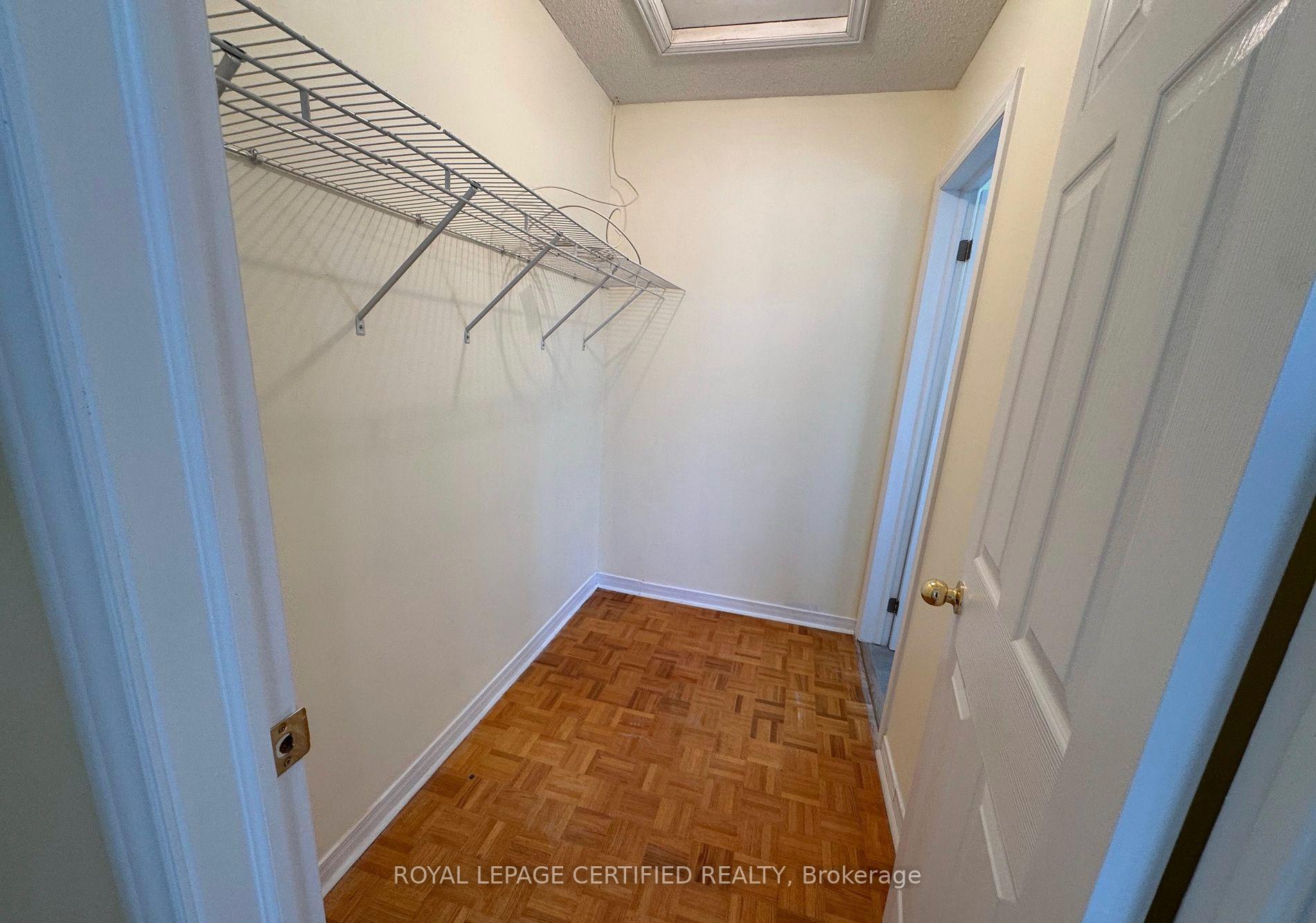 Photo 6 of Unit 2nd Floor, 2 Kingsplate Crescent, Etobicoke, West Humber-Clairville — HOMEH
