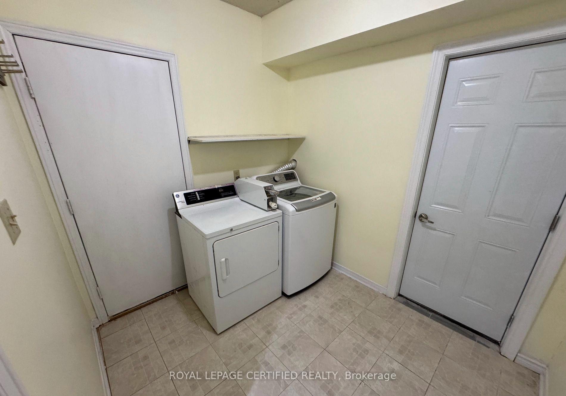 Photo 8 of Unit 2nd Floor, 2 Kingsplate Crescent, Etobicoke, West Humber-Clairville — HOMEH