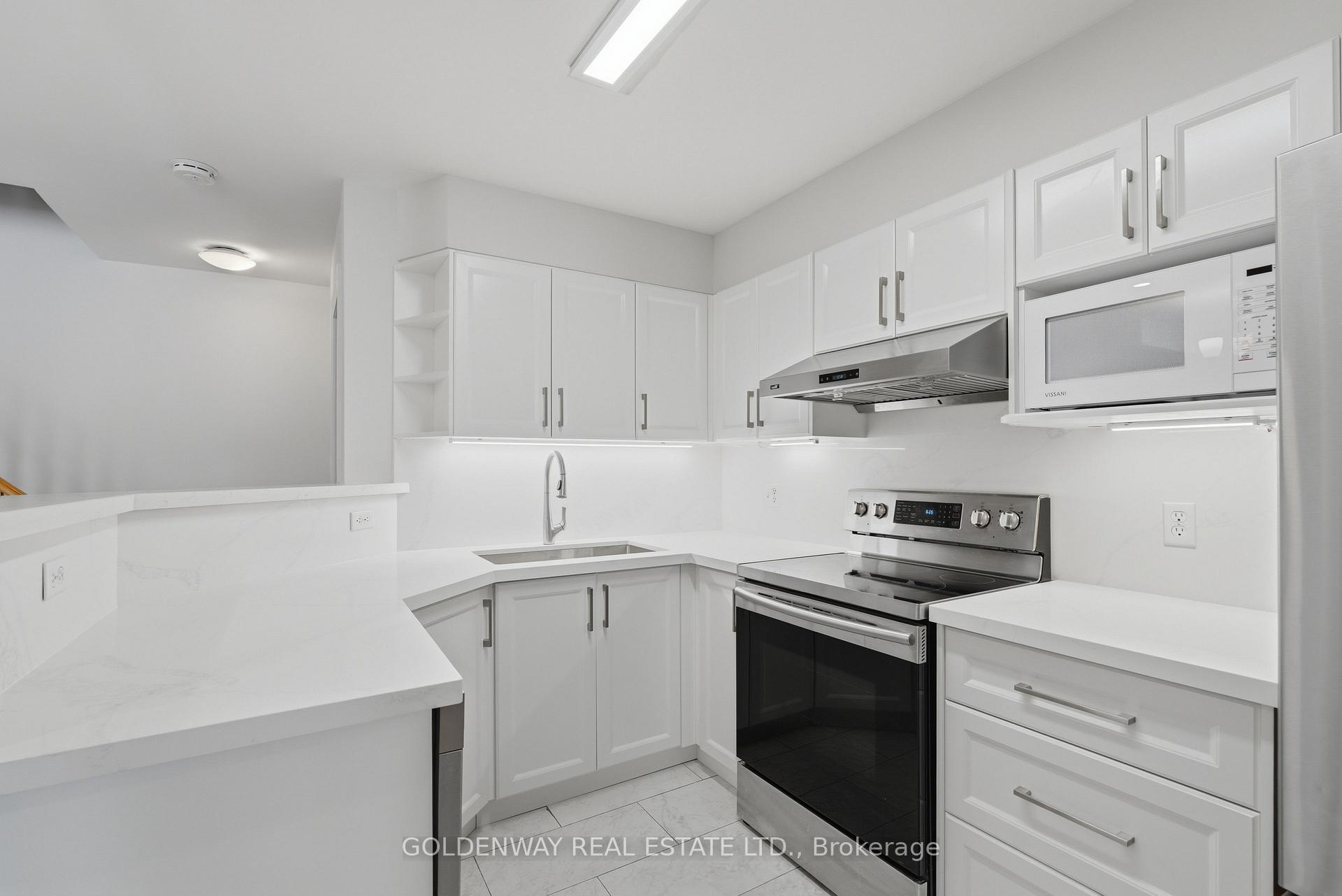 Photo 4 of Unit 63, 151 Townsgate Drive, Vaughan, Crestwood-Springfarm-Yorkhill — HOMEH