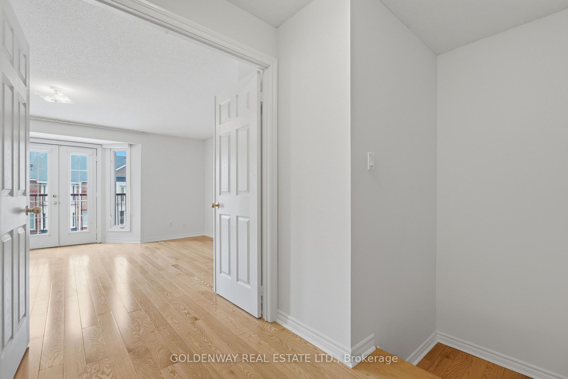 Photo 16 of Unit 63, 151 Townsgate Drive, Vaughan, Crestwood-Springfarm-Yorkhill — HOMEH