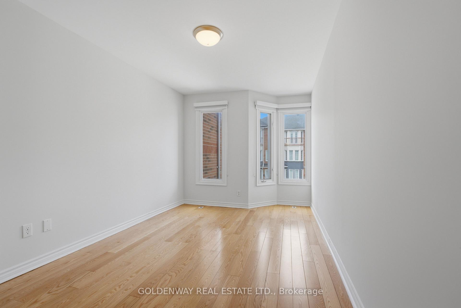 Photo 19 of Unit 63, 151 Townsgate Drive, Vaughan, Crestwood-Springfarm-Yorkhill — HOMEH