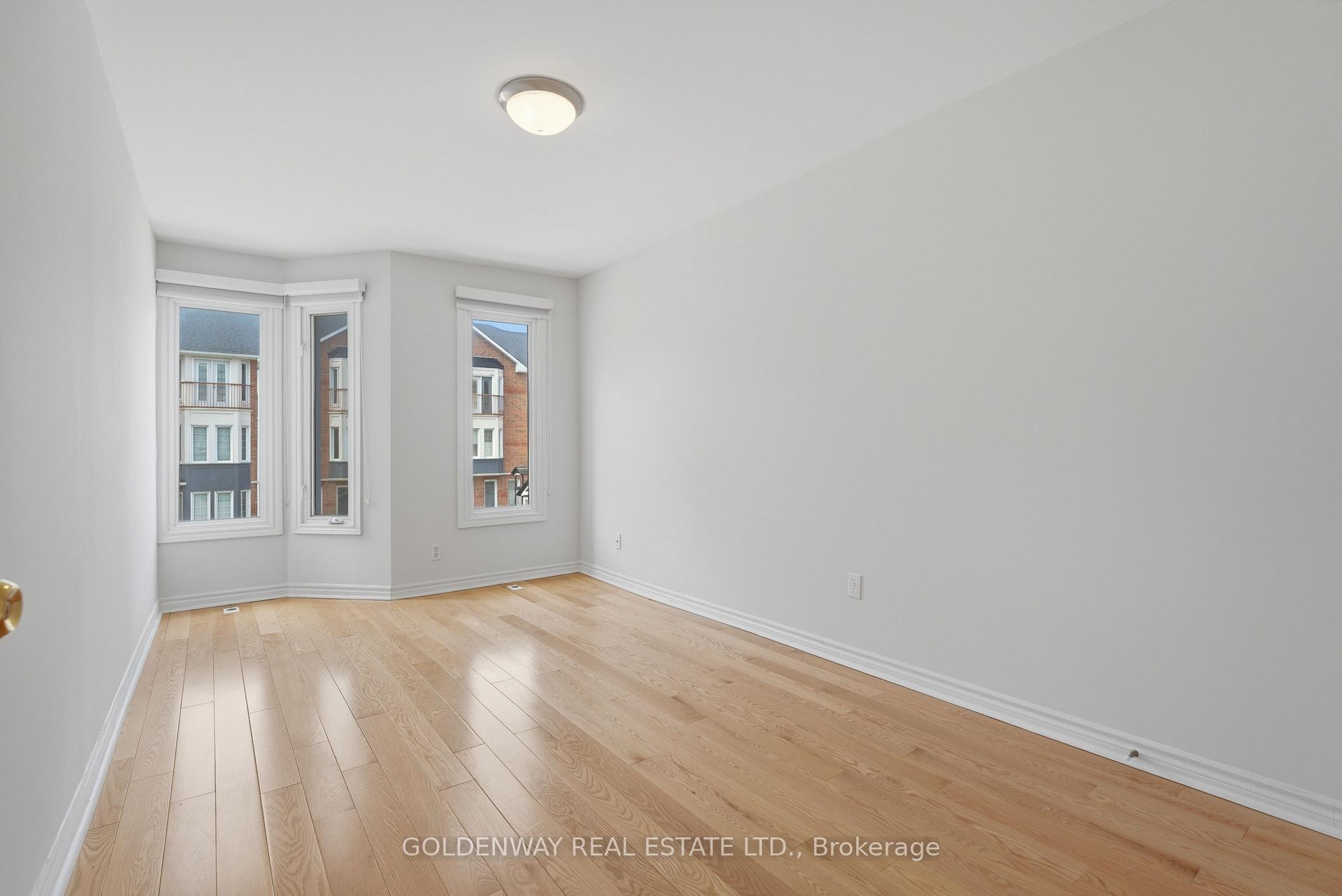 Photo 24 of Unit 63, 151 Townsgate Drive, Vaughan, Crestwood-Springfarm-Yorkhill — HOMEH