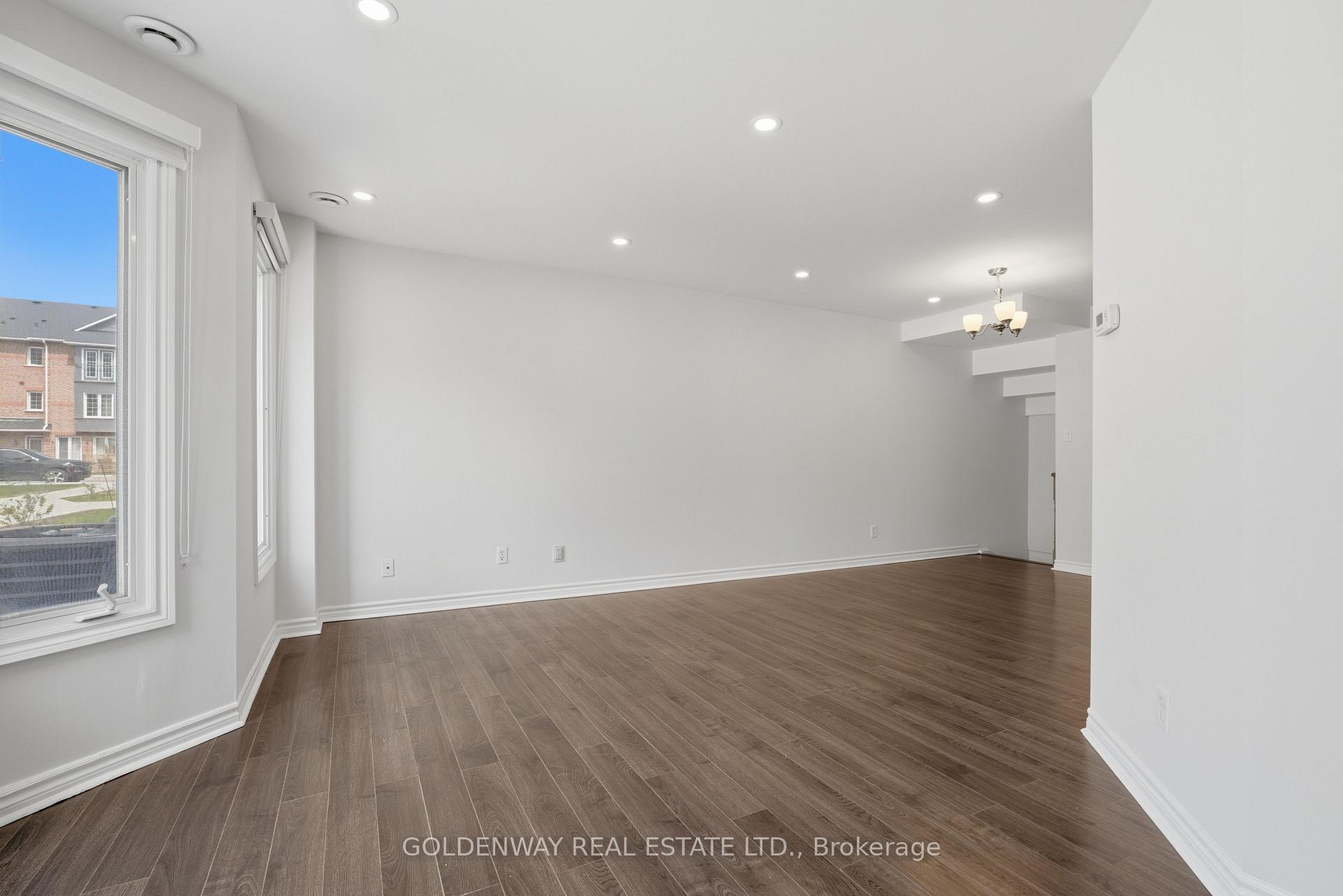 Photo 28 of Unit 63, 151 Townsgate Drive, Vaughan, Crestwood-Springfarm-Yorkhill — HOMEH