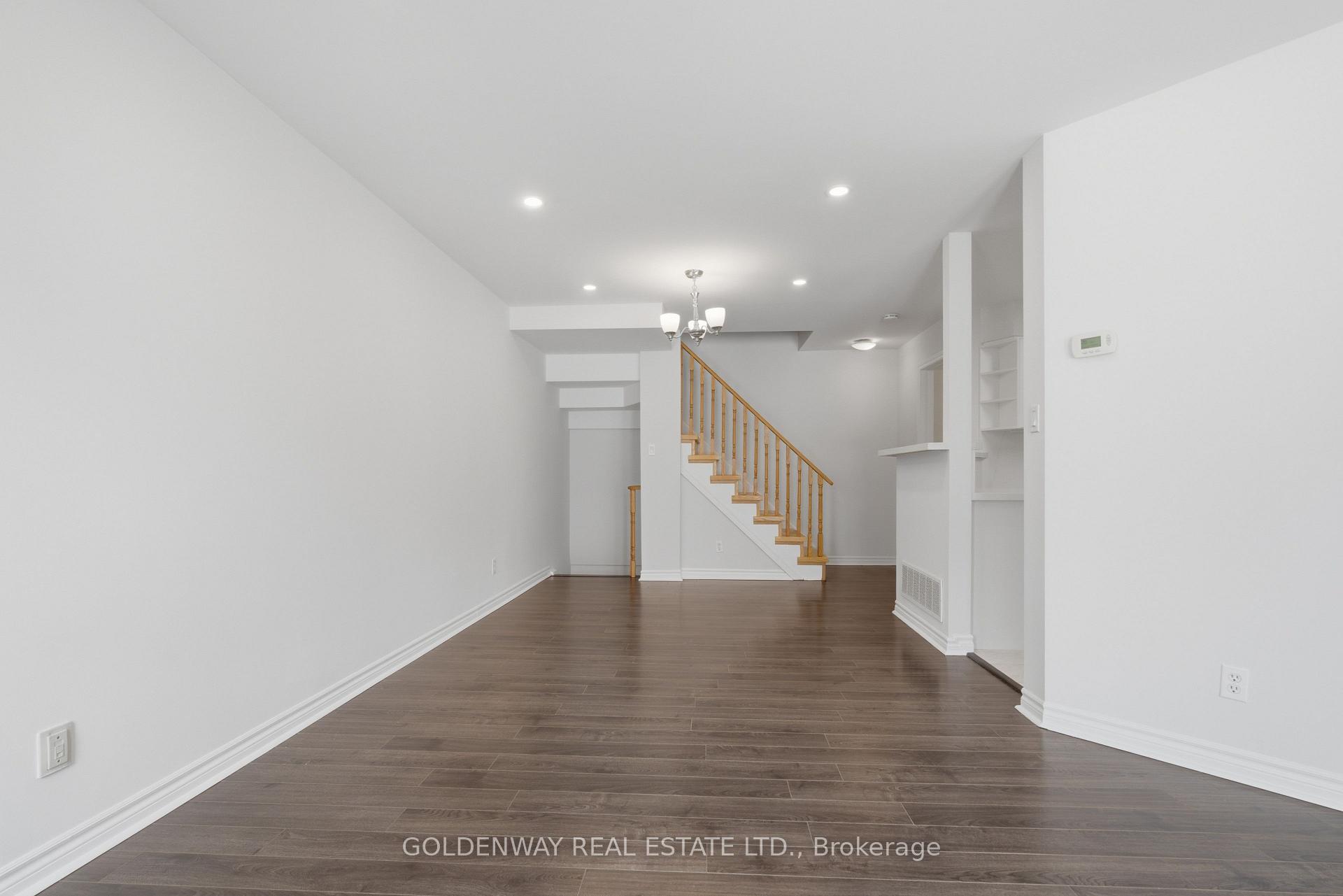 Photo 33 of Unit 63, 151 Townsgate Drive, Vaughan, Crestwood-Springfarm-Yorkhill — HOMEH