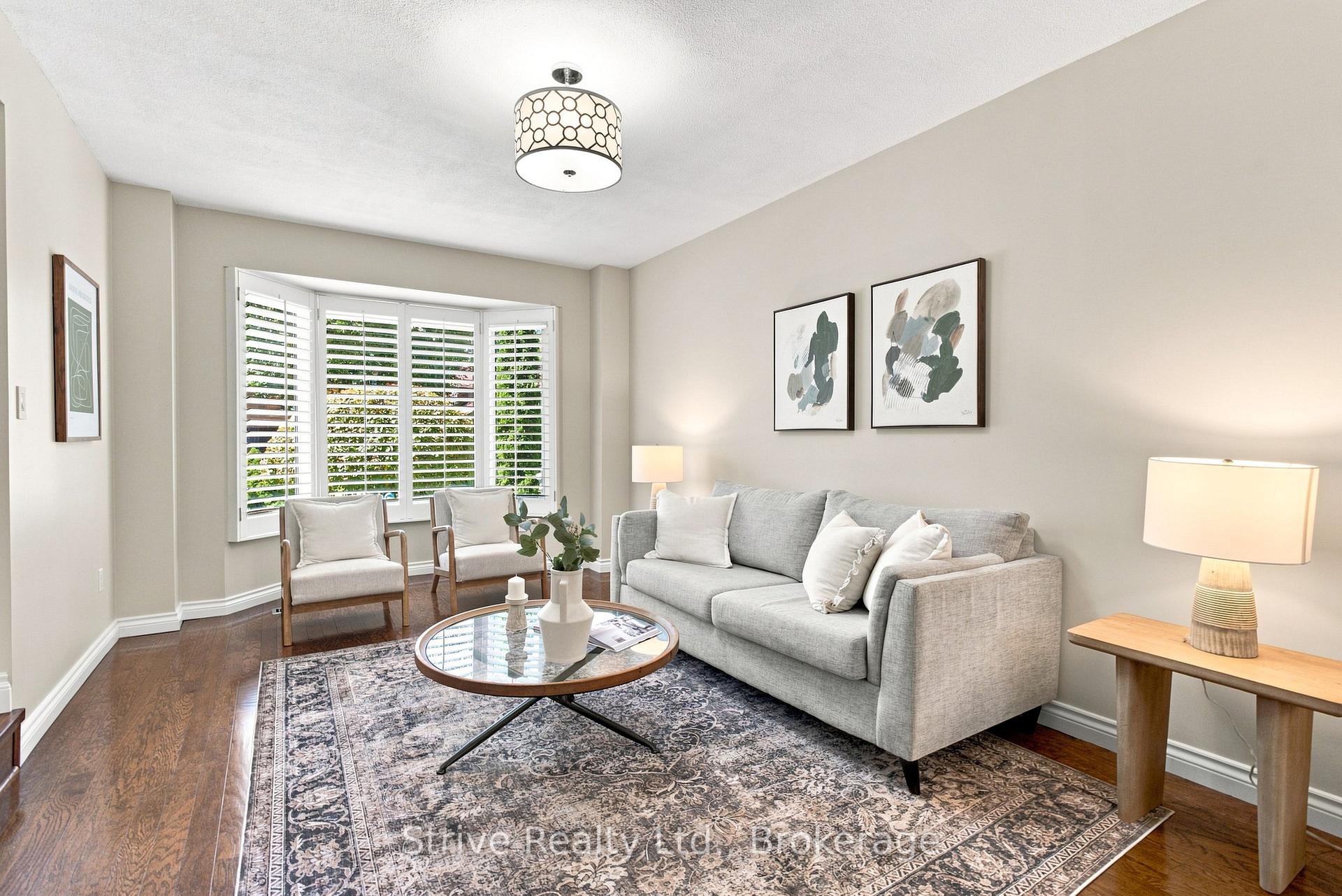 Photo 8 of 5 Carriage Lane, Clarington, Courtice — HOMEH