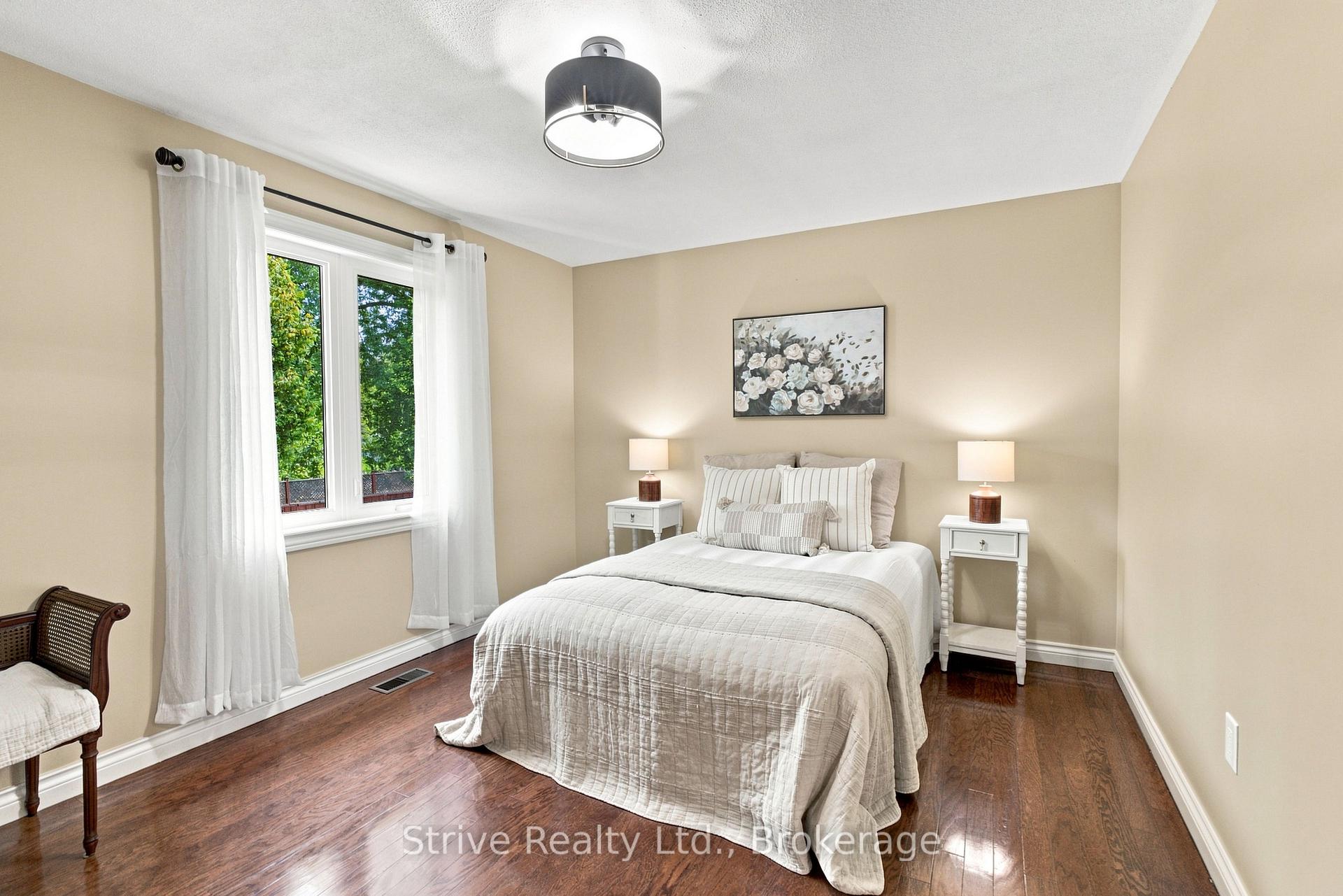 Photo 21 of 5 Carriage Lane, Clarington, Courtice — HOMEH