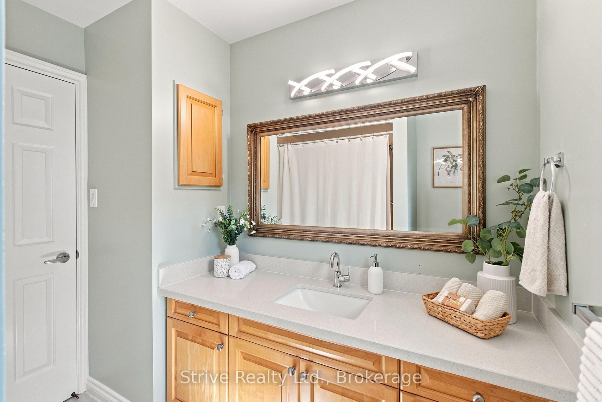 Photo 22 of 5 Carriage Lane, Clarington, Courtice — HOMEH