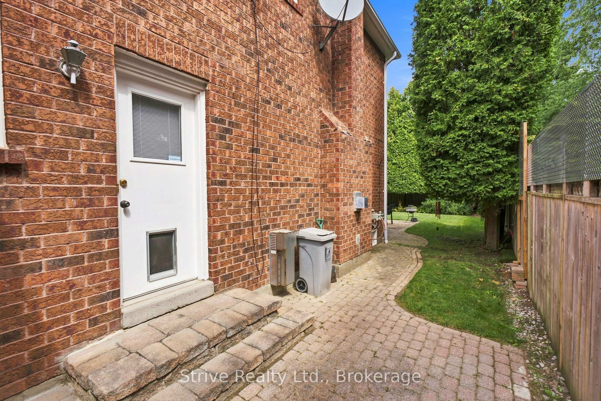 Photo 39 of 5 Carriage Lane, Clarington, Courtice — HOMEH