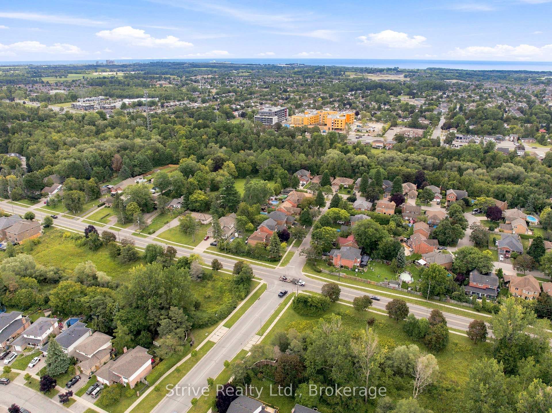 Photo 41 of 5 Carriage Lane, Clarington, Courtice — HOMEH