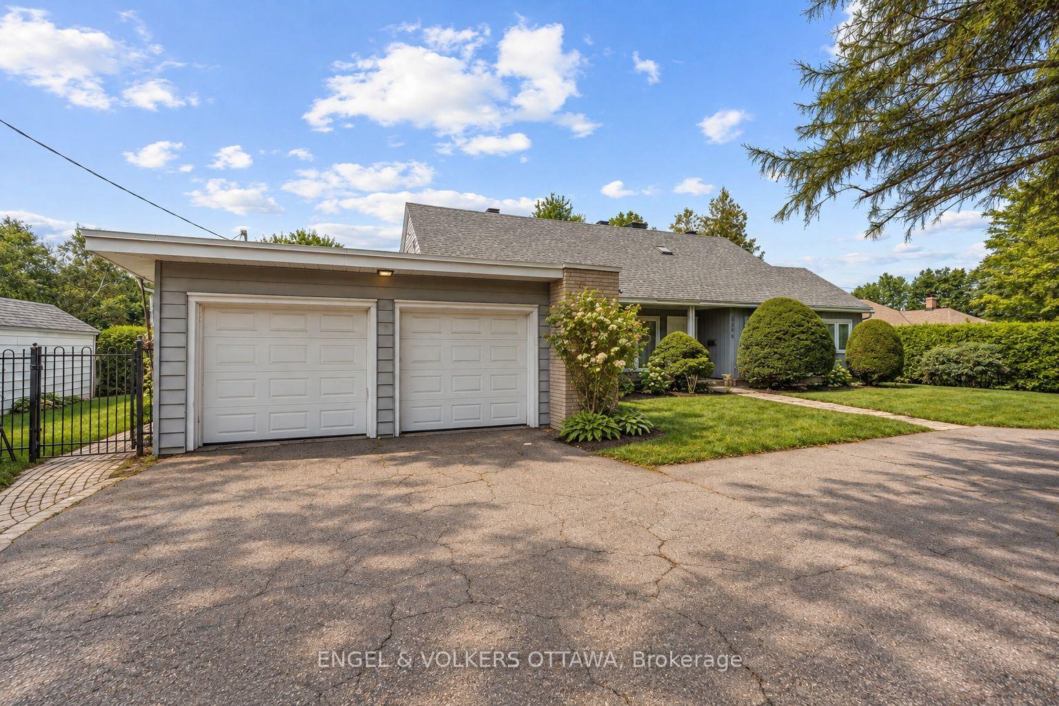 Photo 11 of 3200 Riverside Drive, Ottawa, Mooneys Bay/Revelstoke — HOMEH